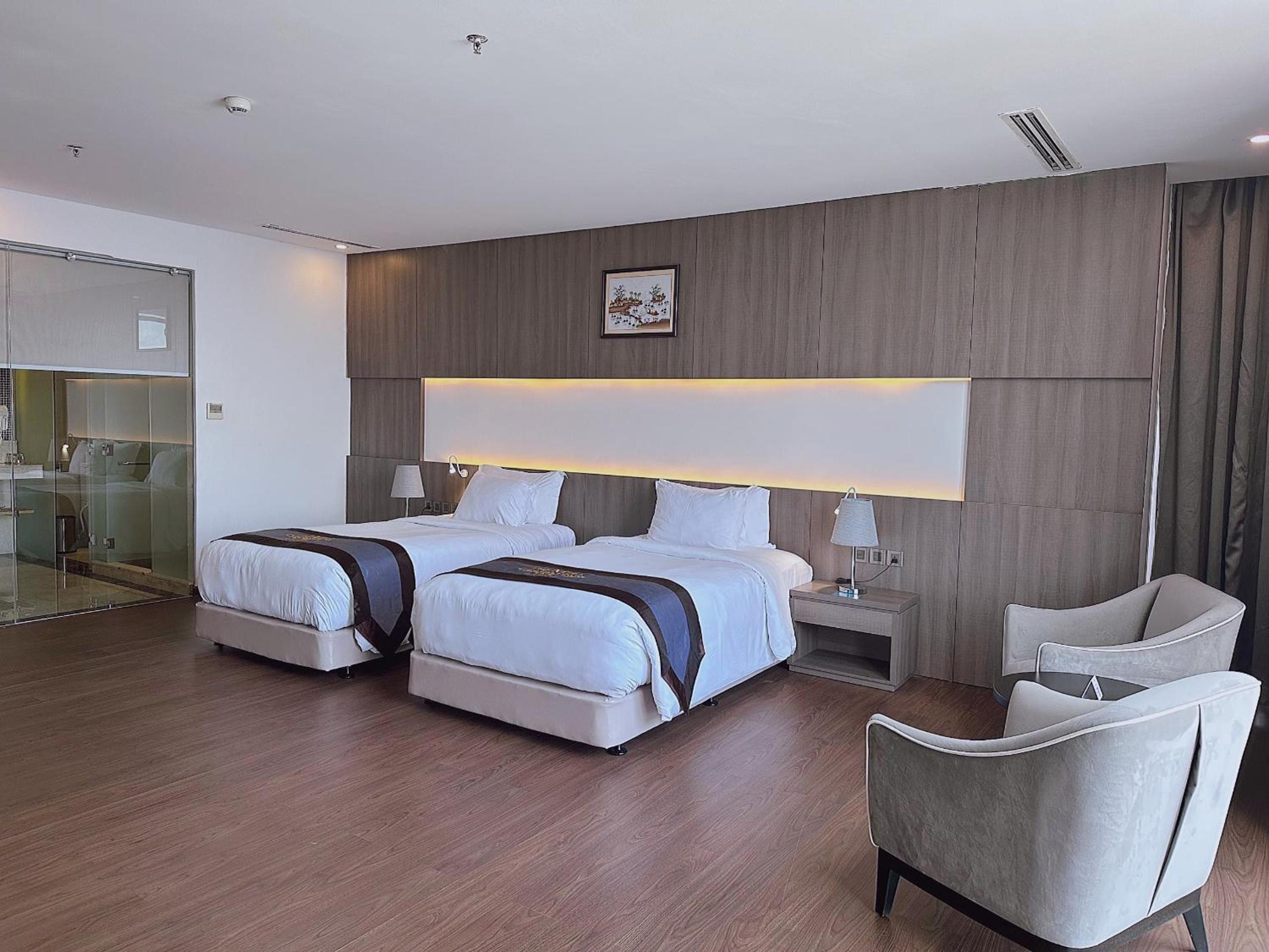 Deluxe Twin Room with City View  photo 1