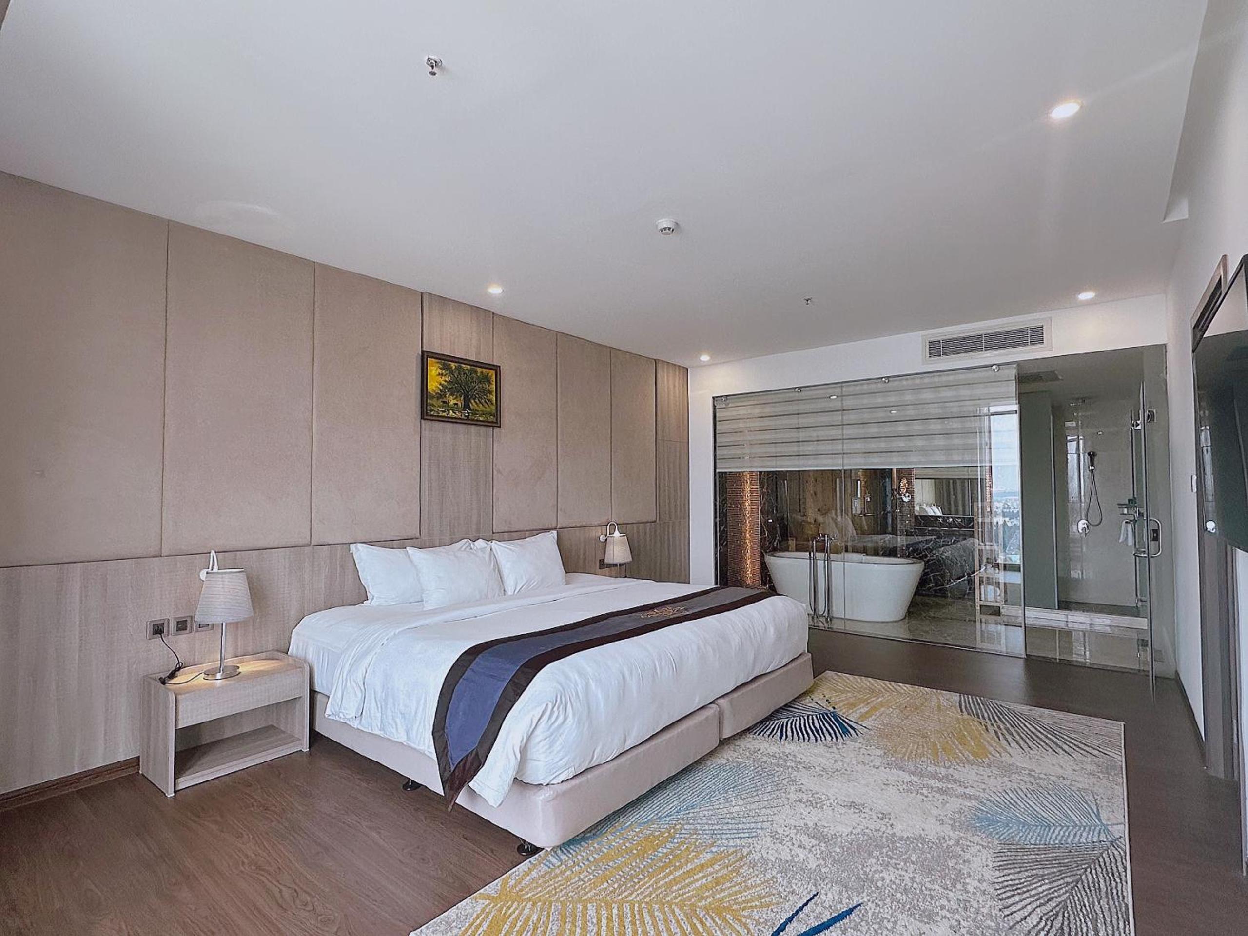 Residence Suite with City View  photo 2