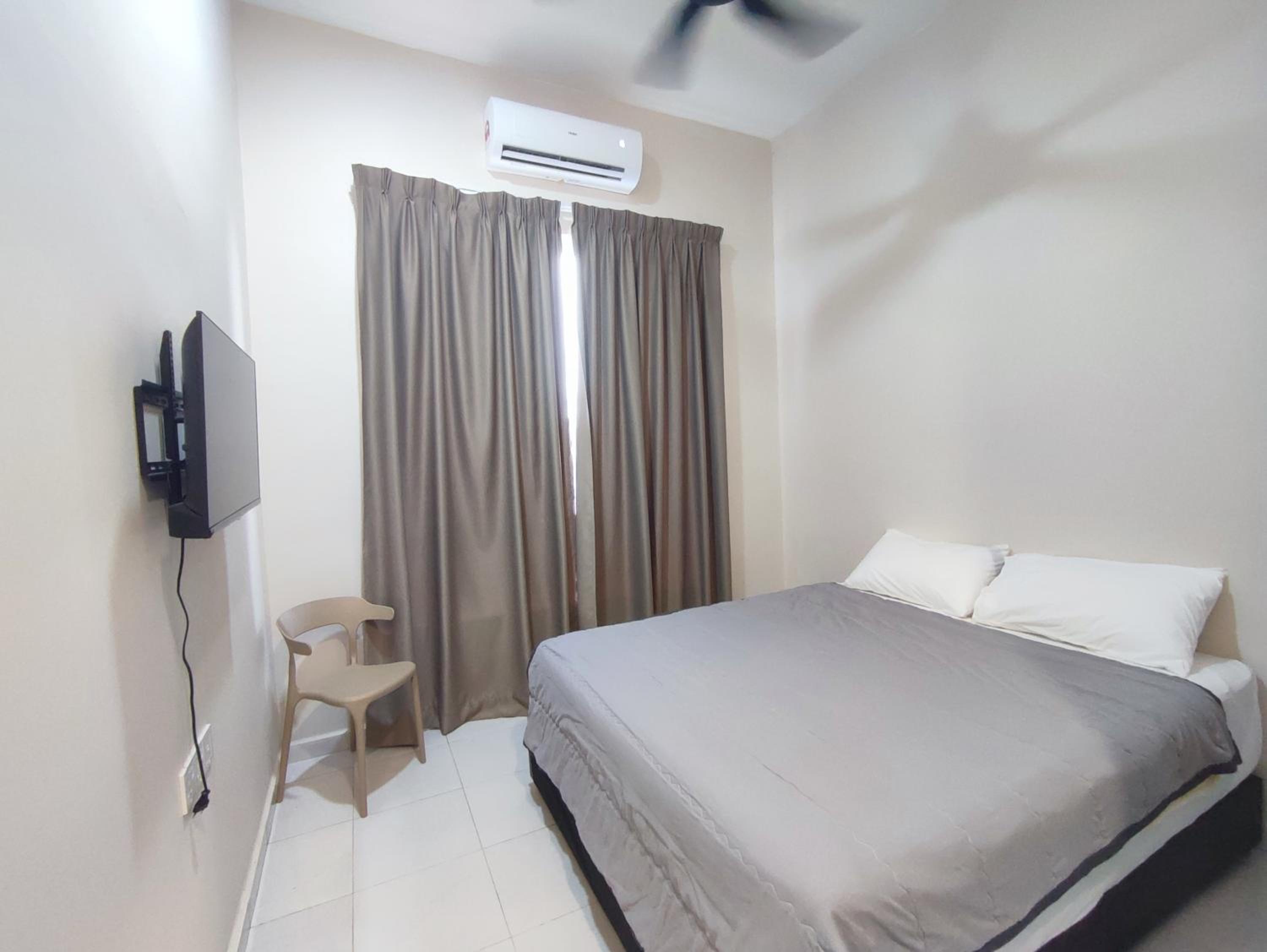 Double Room with Private Bathroom photo 2