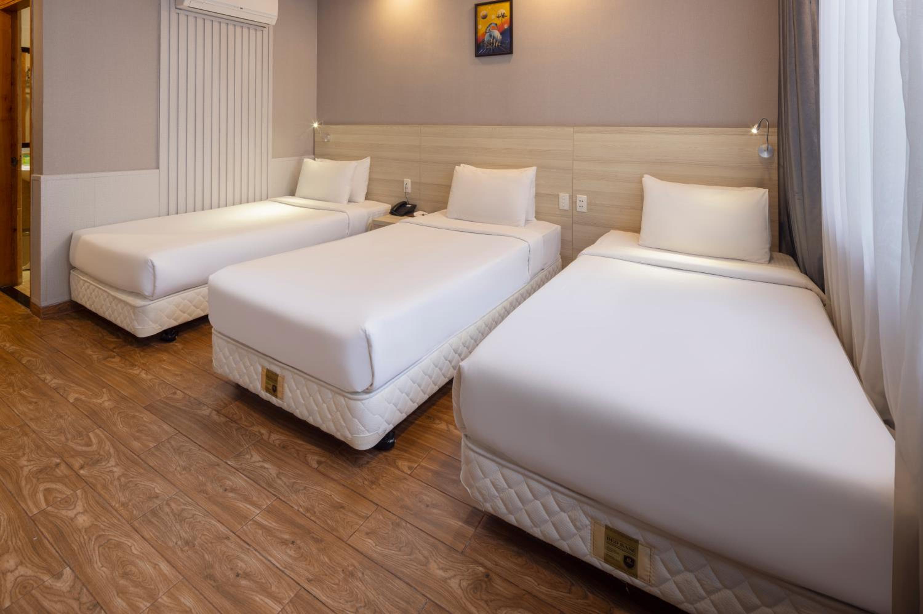 Deluxe Triple Room photo 3