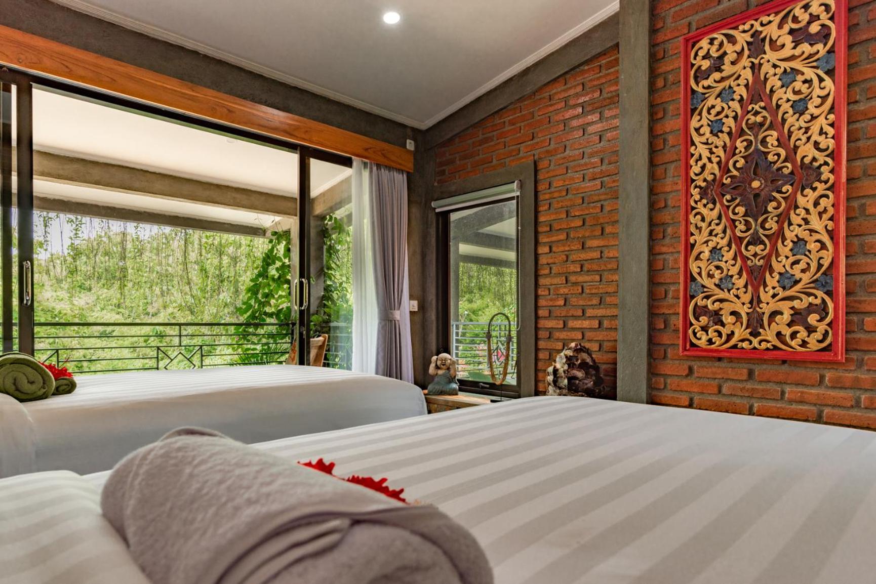Standard Twin Room with Garden View