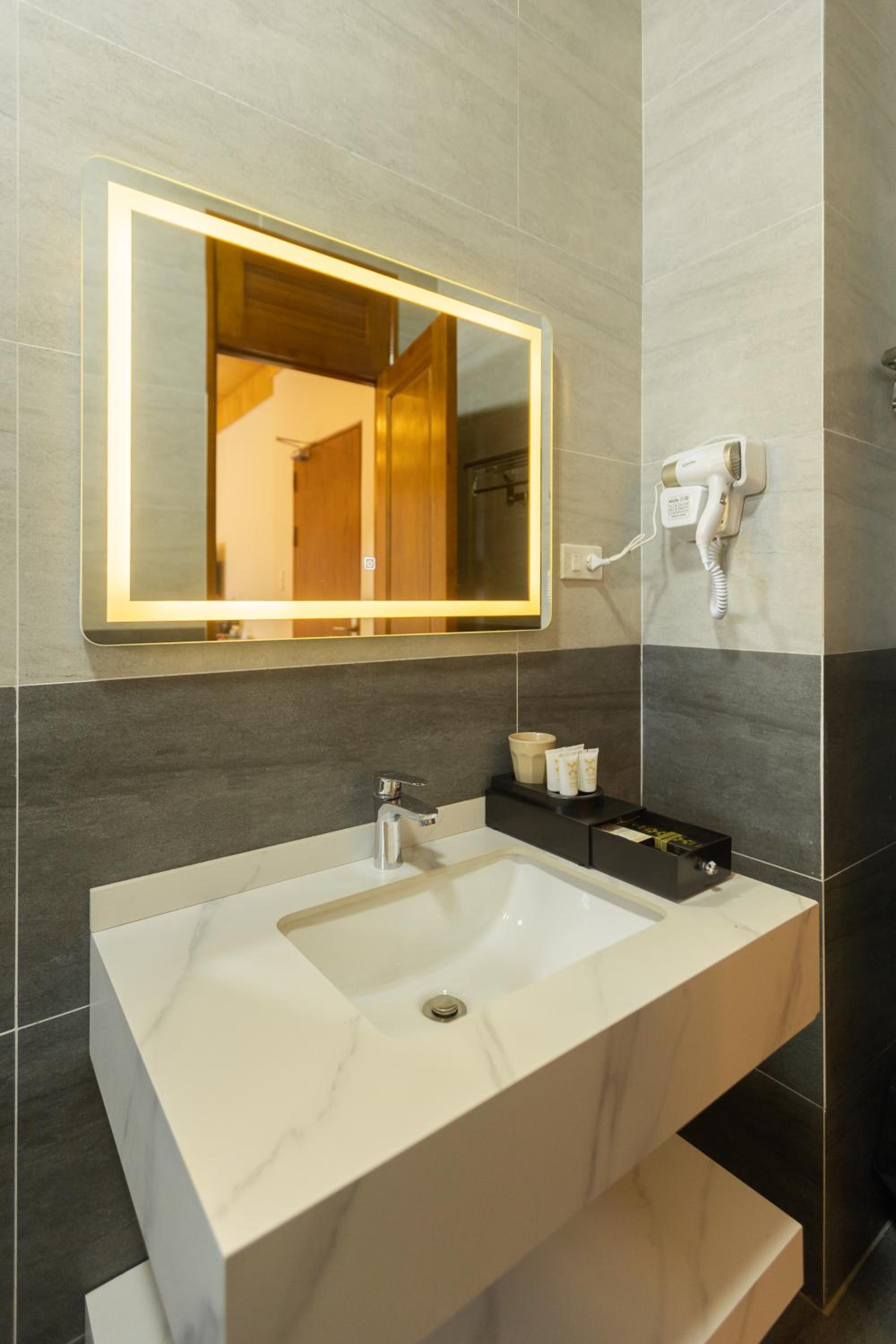 Two-Bedroom Suite photo 3