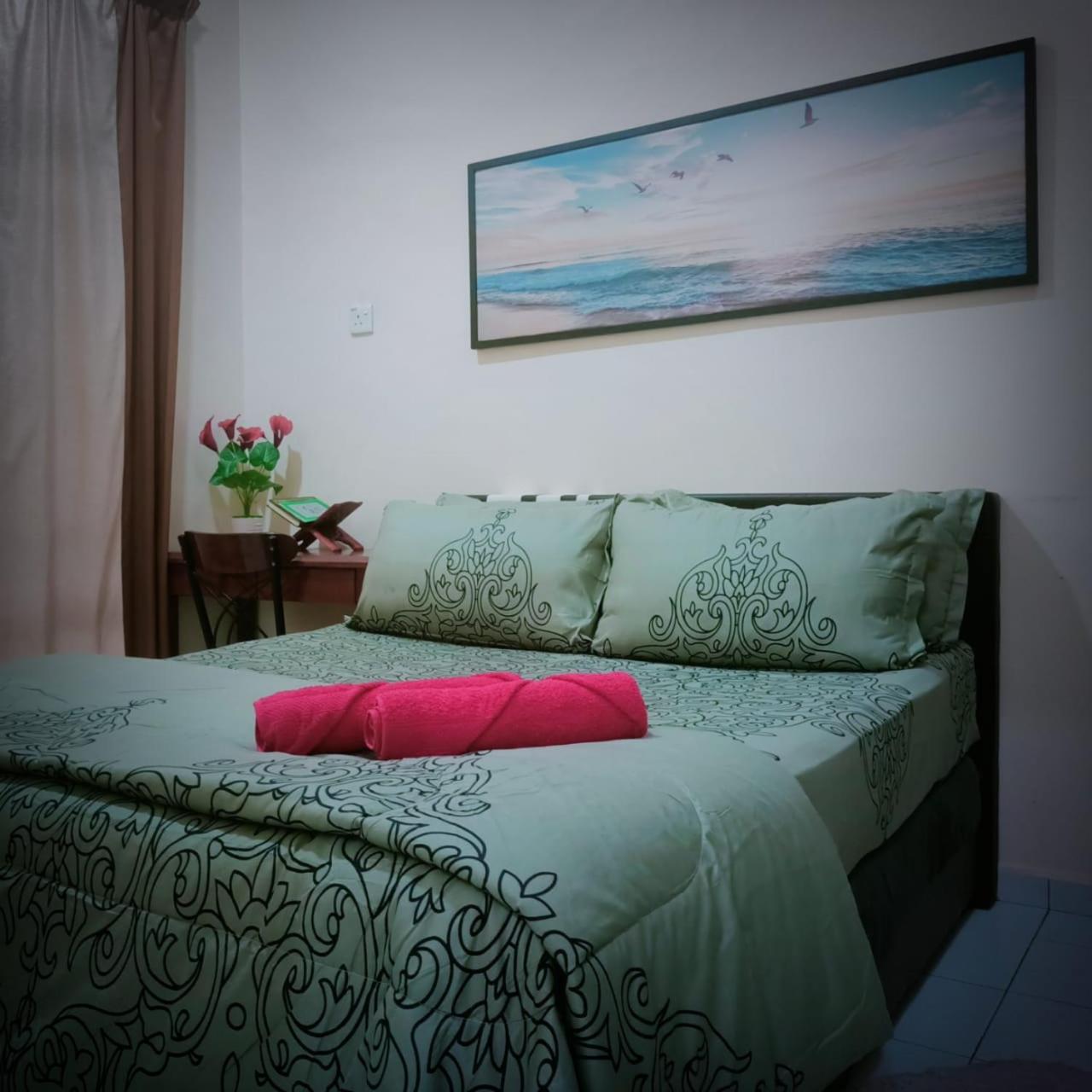 Two-Bedroom House photo 2