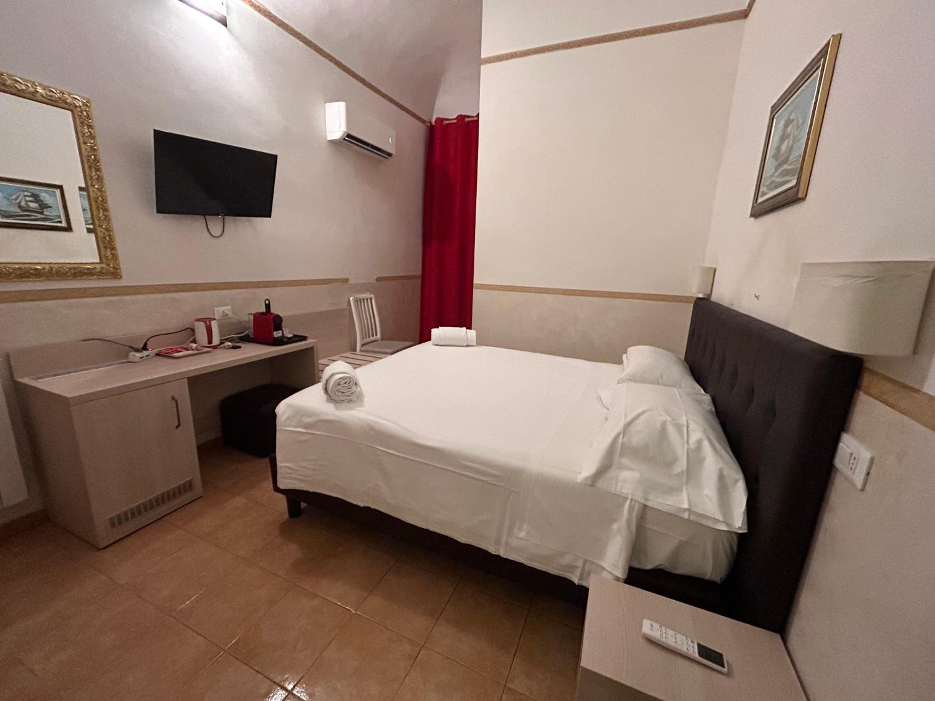 Double or Twin Room photo 1