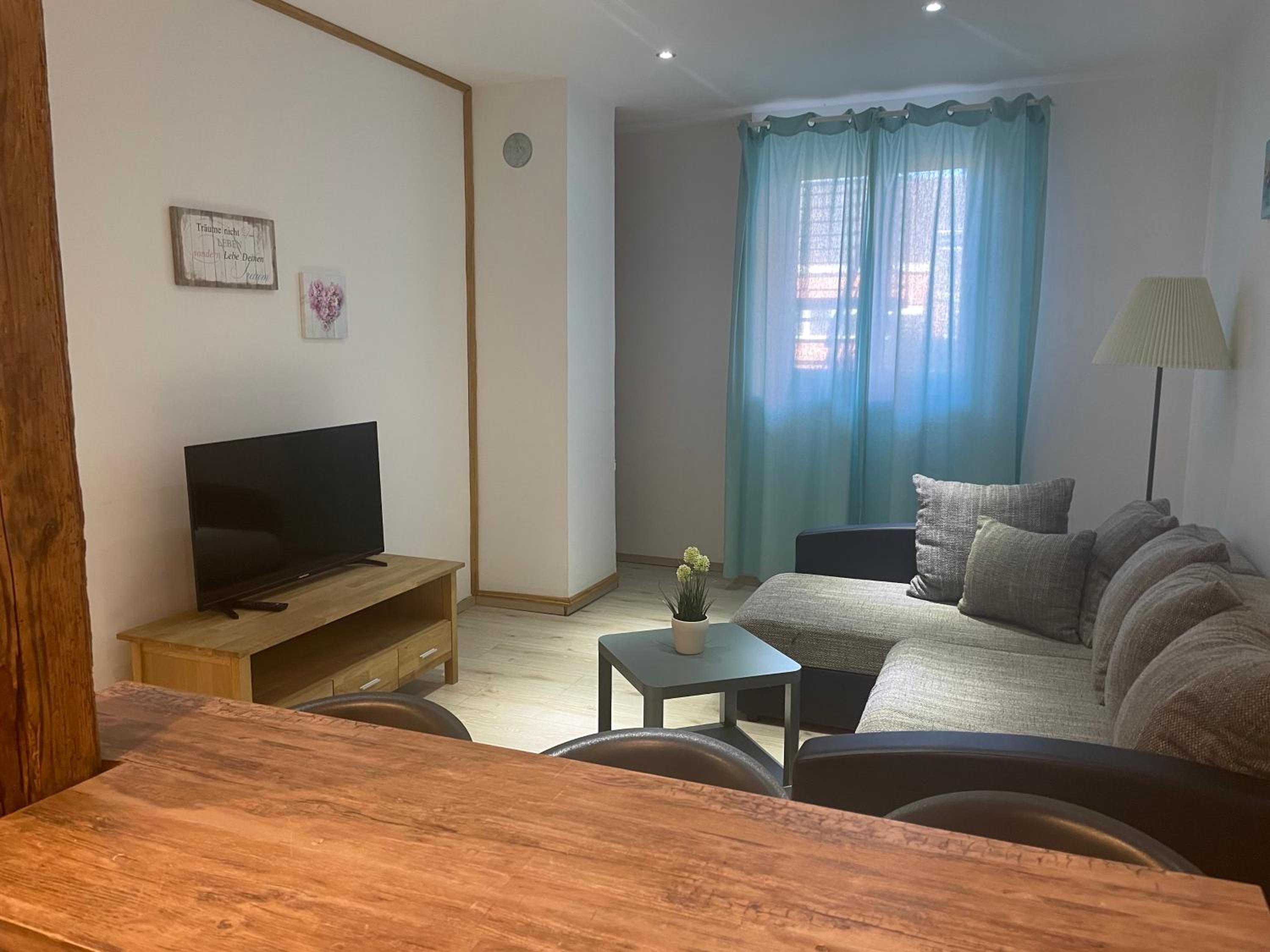 Deluxe Family Room photo 1