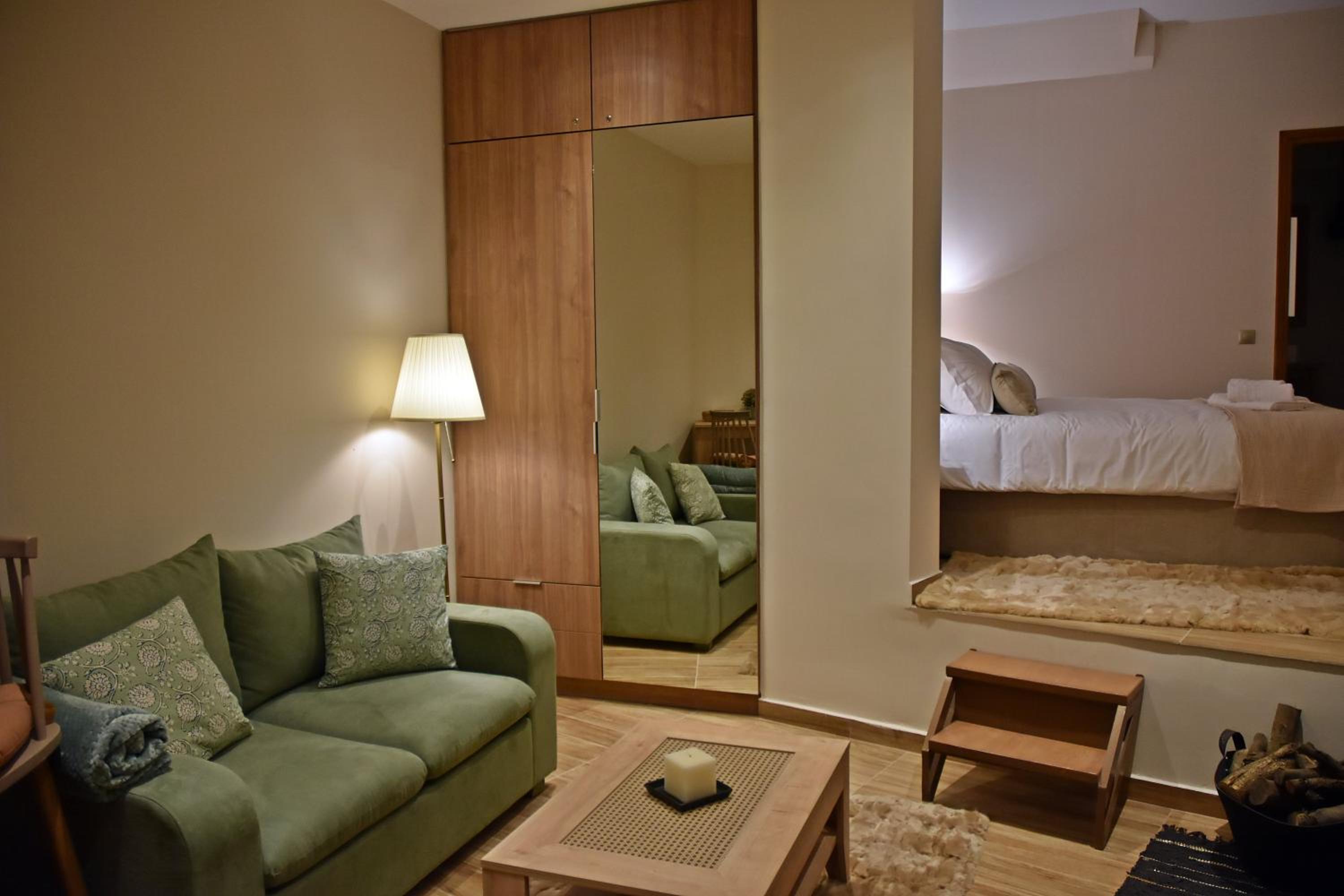 Studio Apartment