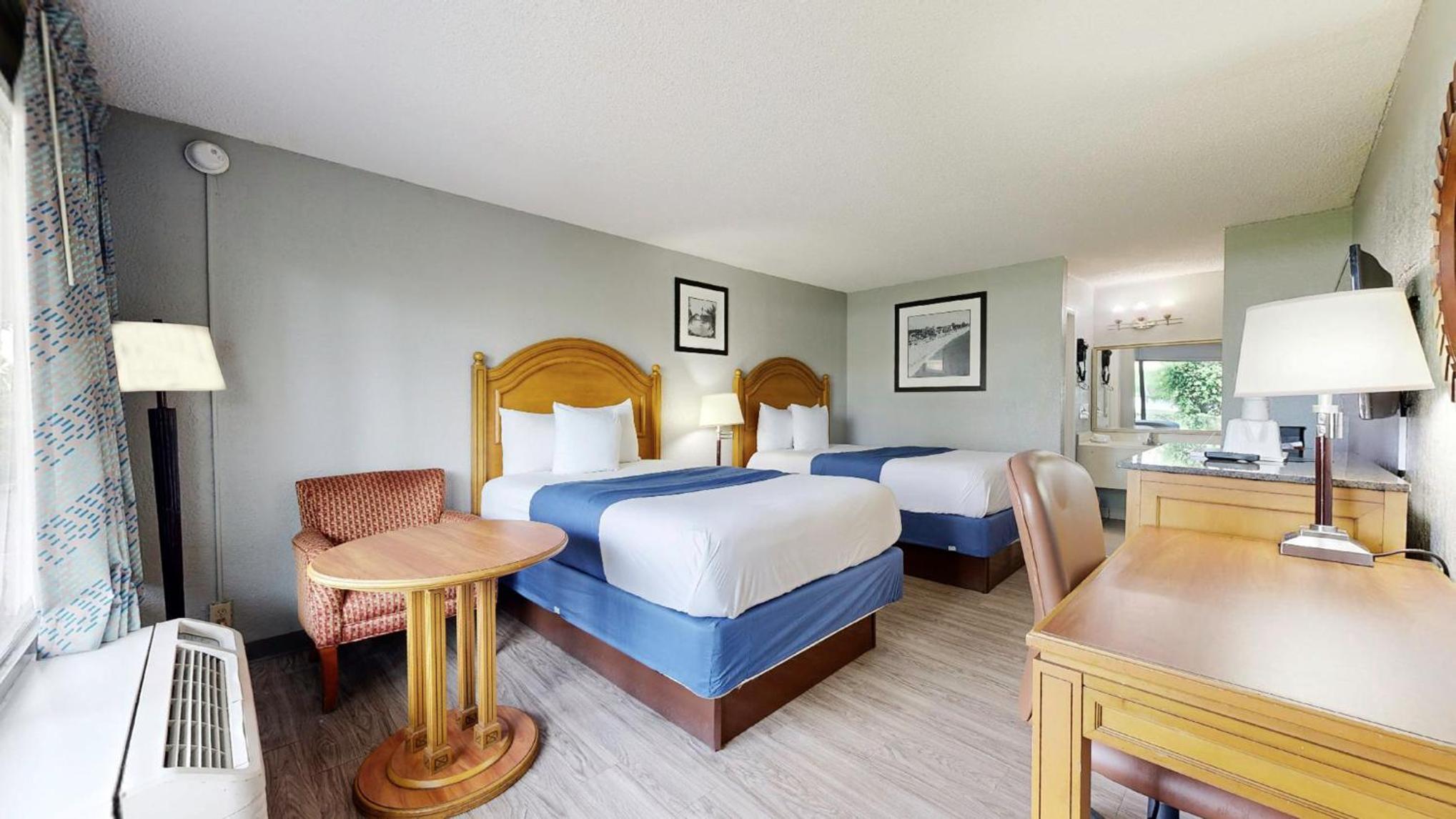 Double Room with Two Double Beds - Non-Smoking