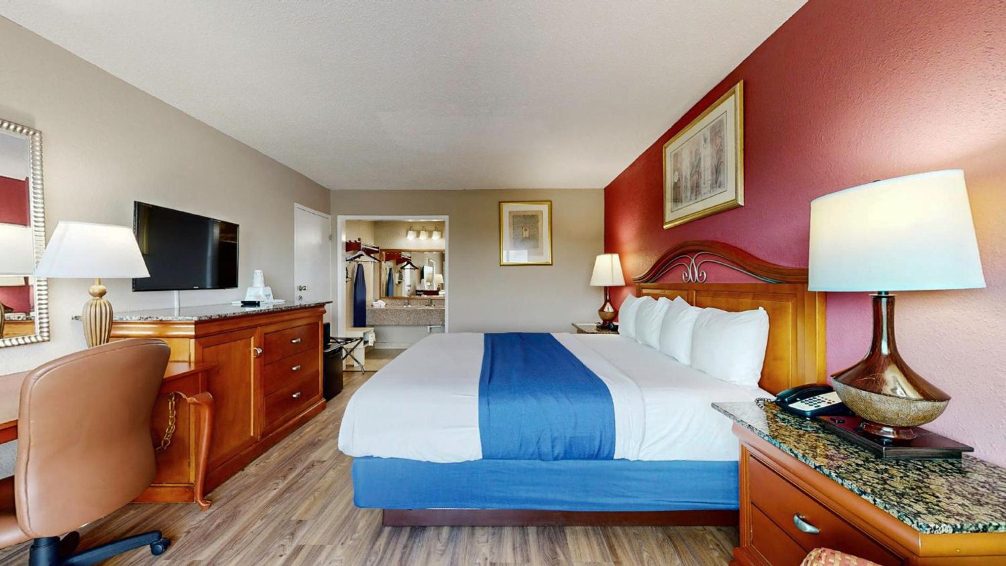 King Room - Second Floor/Non-Smoking photo 1