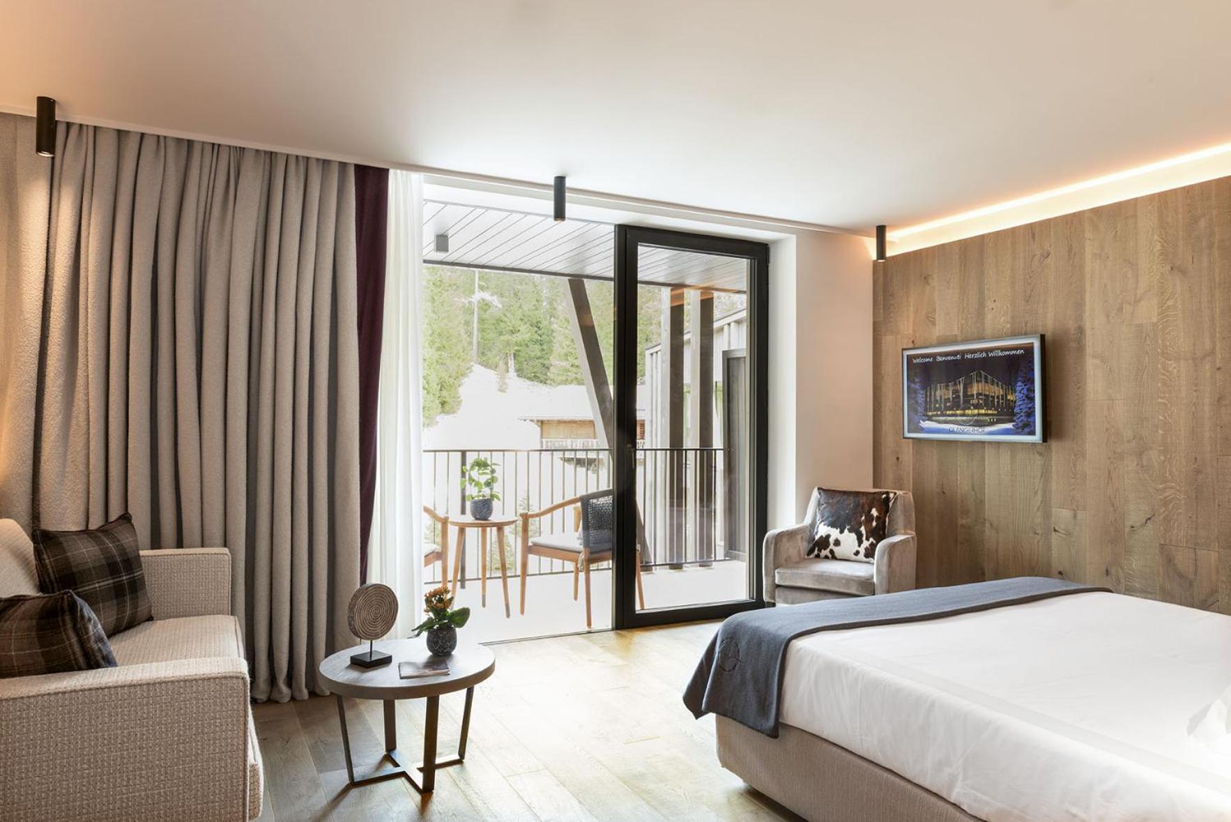 Standard Double or Twin Room with Balcony photo 2