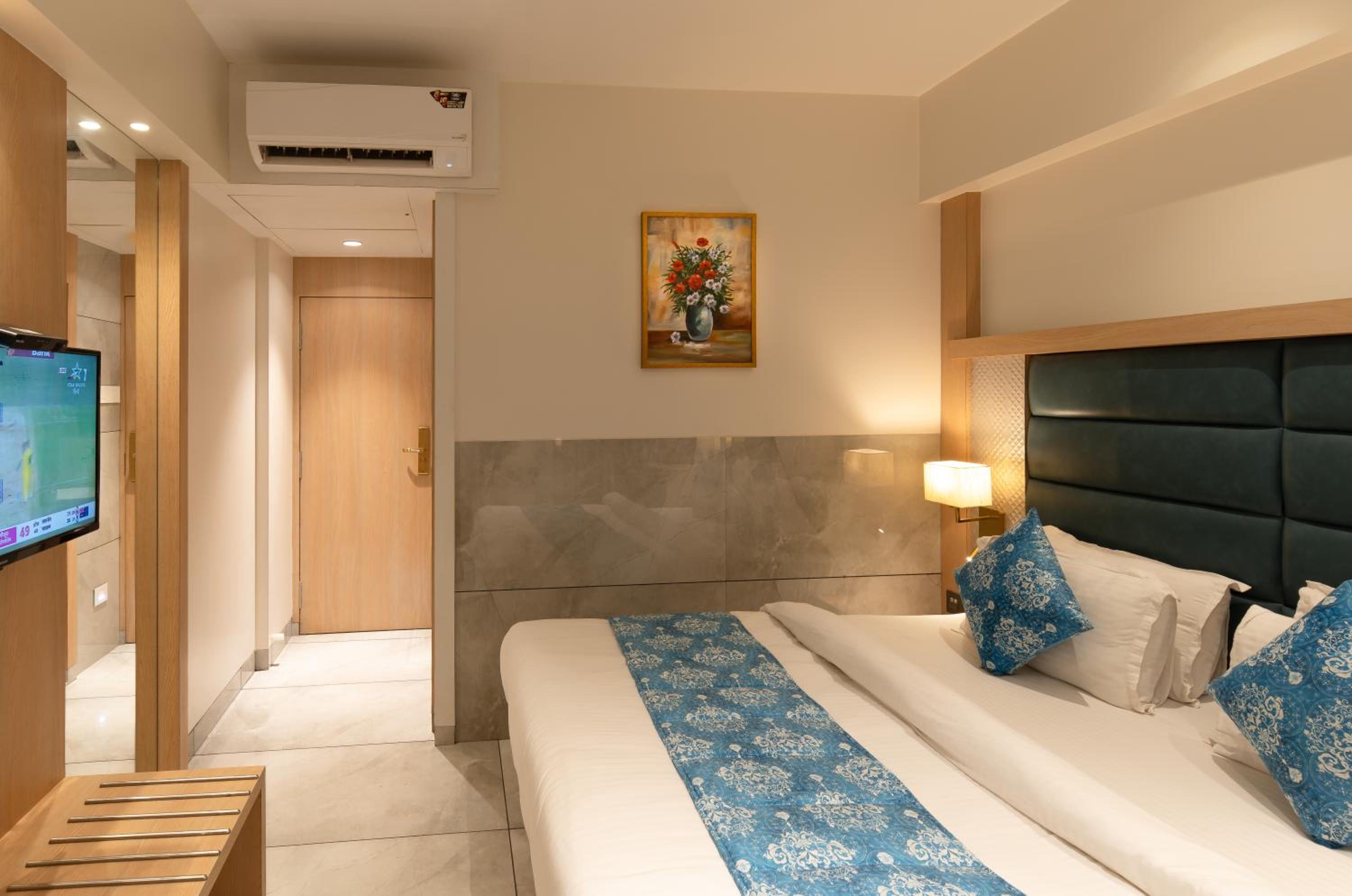 Standard Double Room photo 3