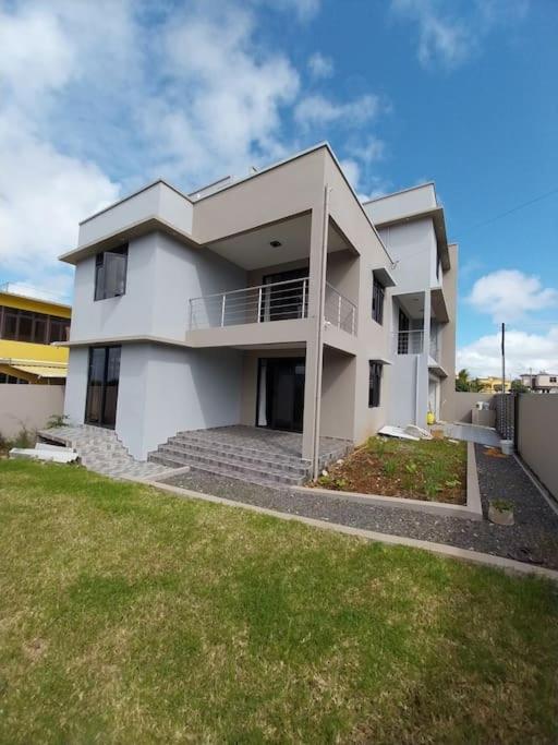 Three-Bedroom House photo 1