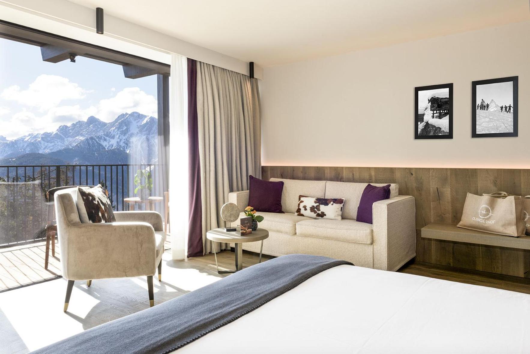 Junior Suite with Mountain View photo 1