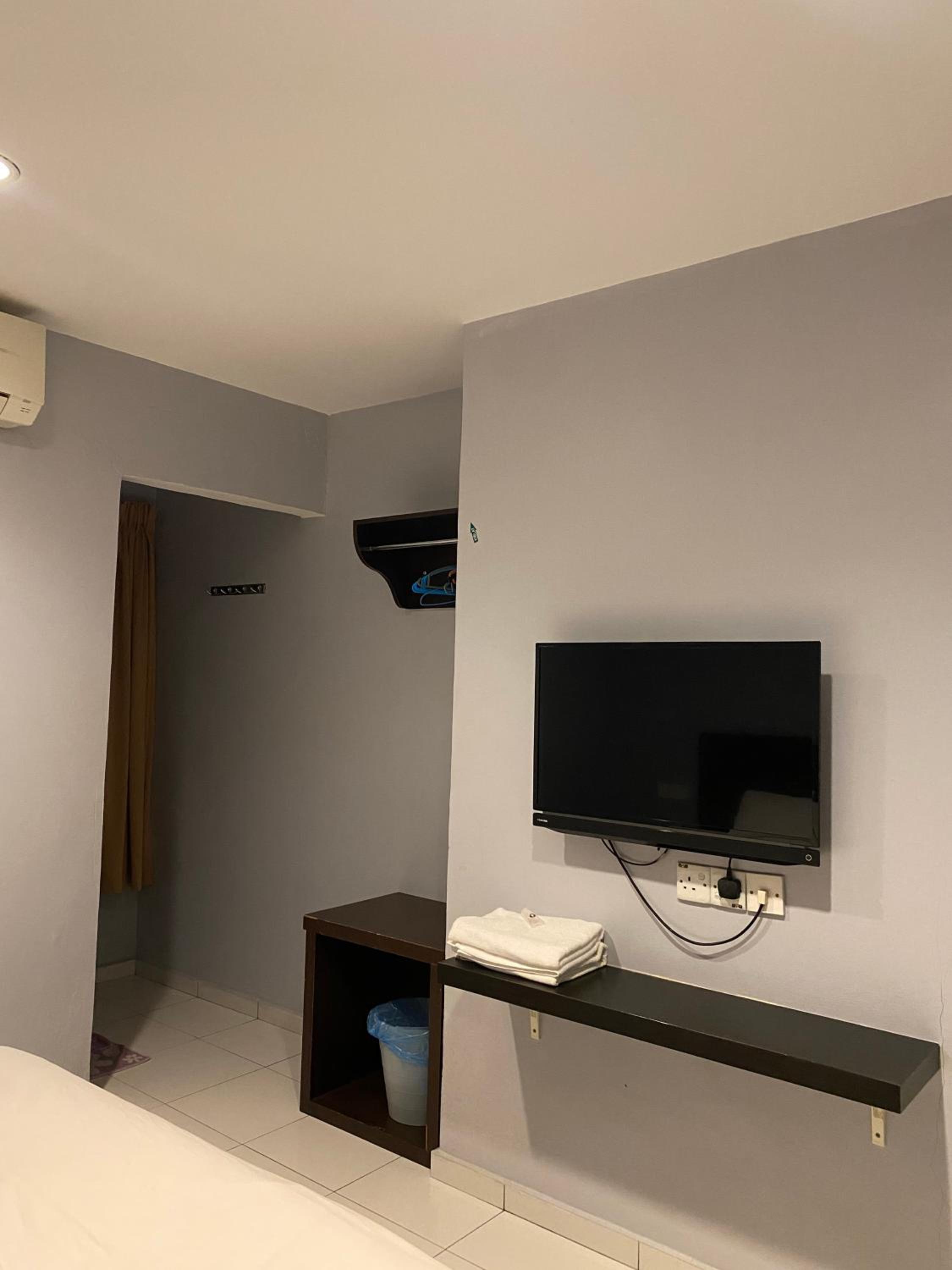 Standard Queen Room - Photo 2