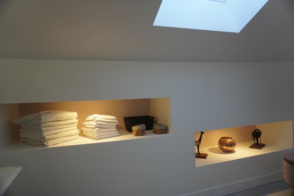 King Suite - Photo 6