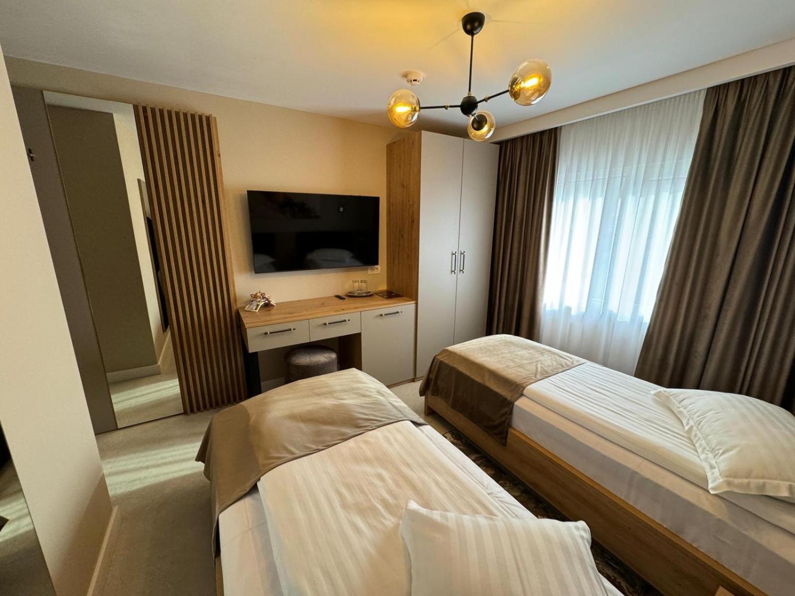 Double or Twin Room photo 3