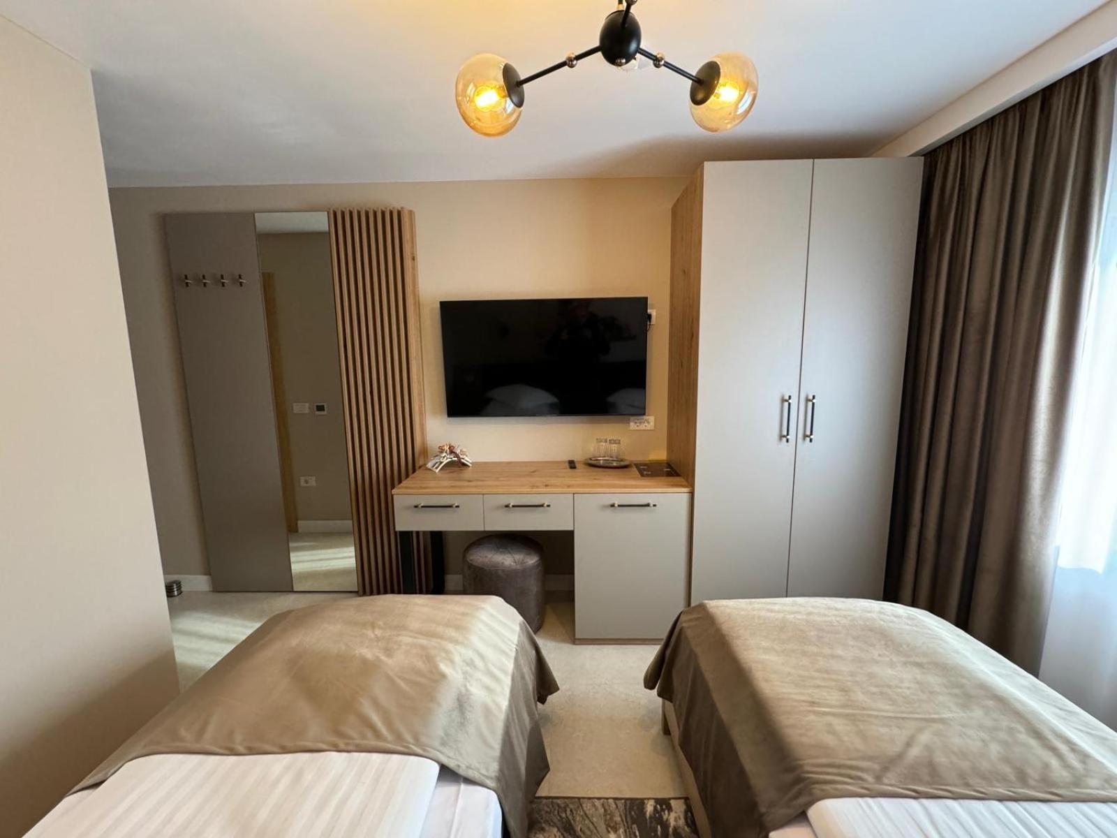 Double or Twin Room photo 2