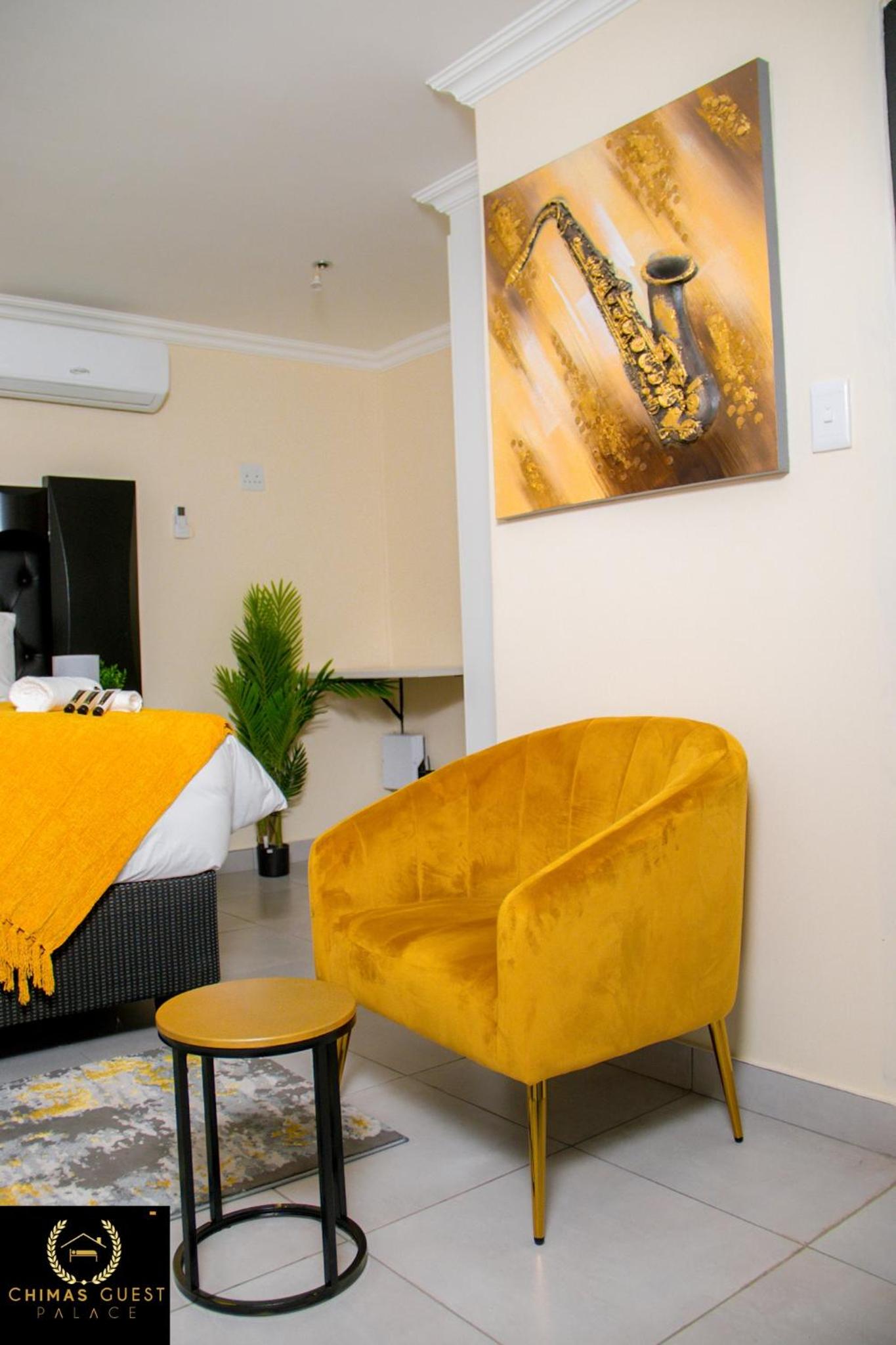 Standard Double Suite photo 3