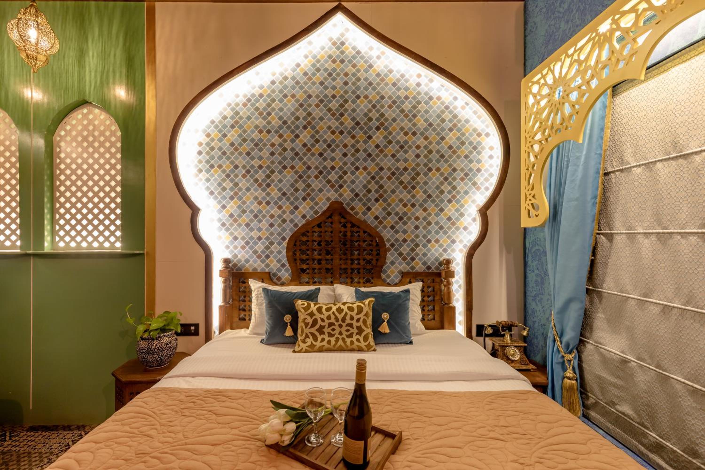 Deluxe Room - Photo 5