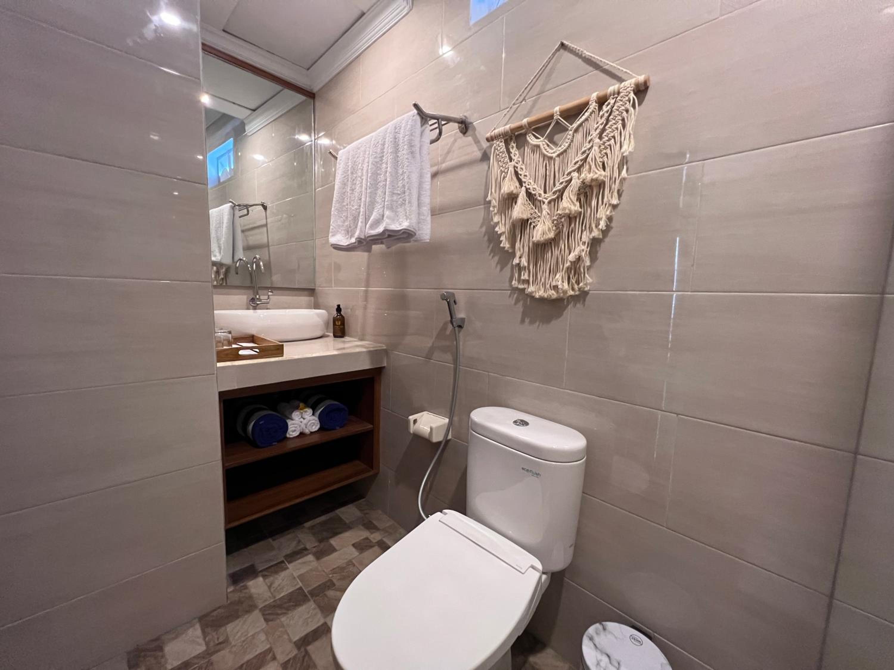 Superior Twin Room - Free Shuttle to Banjar Nyuh Harbor (1 Way) - Photo 16