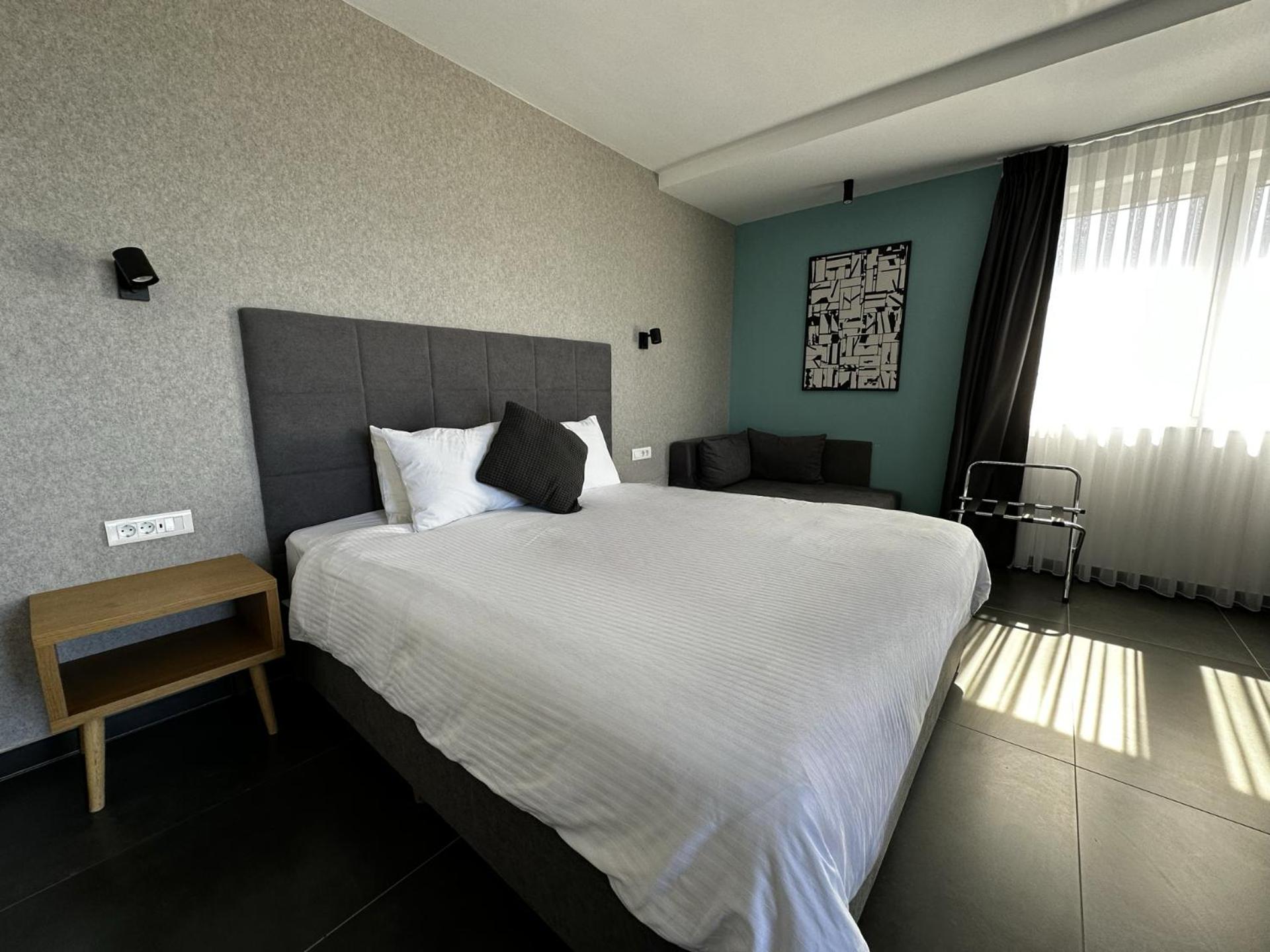 Superior Double or Twin Room with Lake View - Photo 5