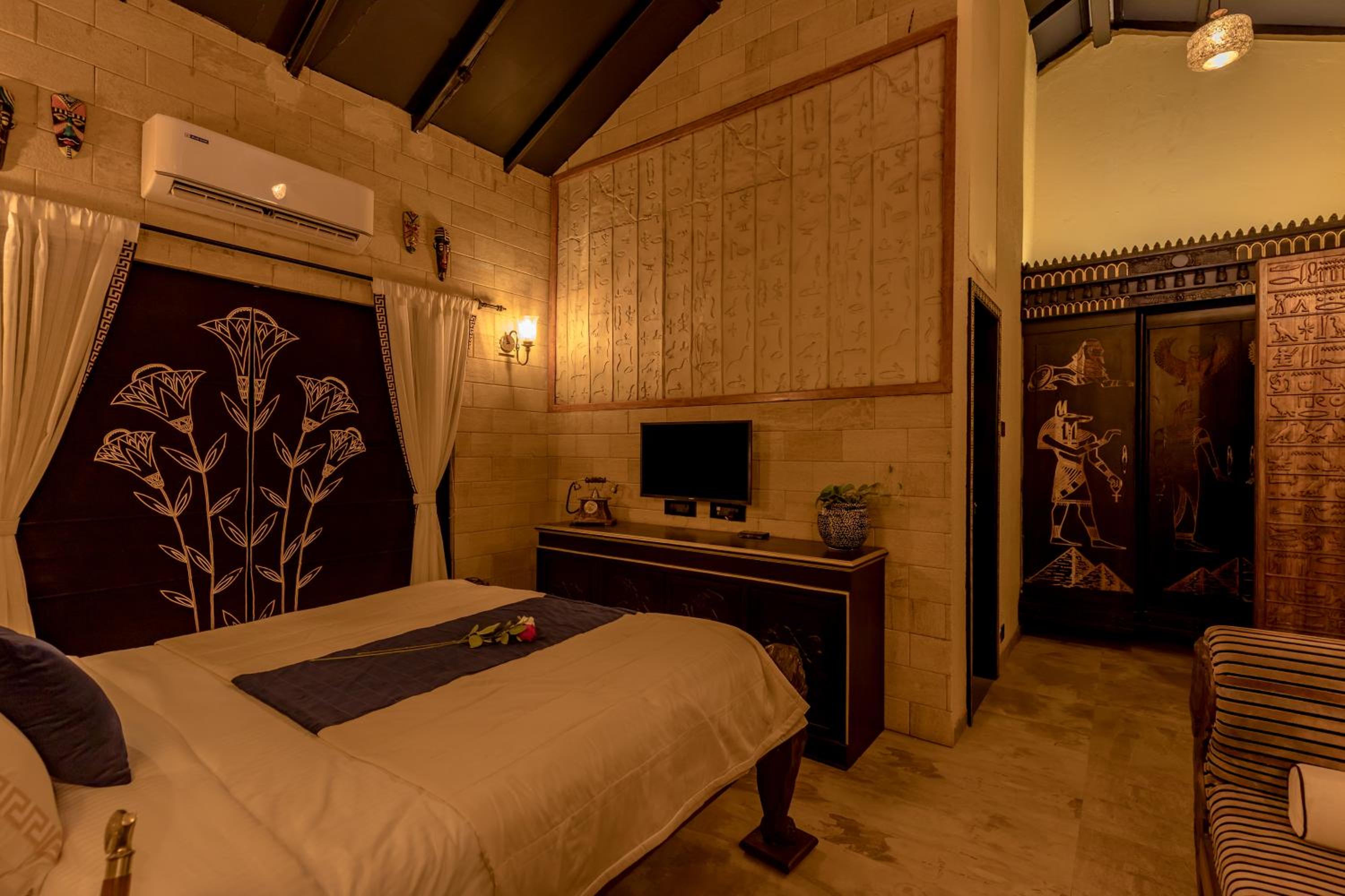 Deluxe Double Room - Photo 12