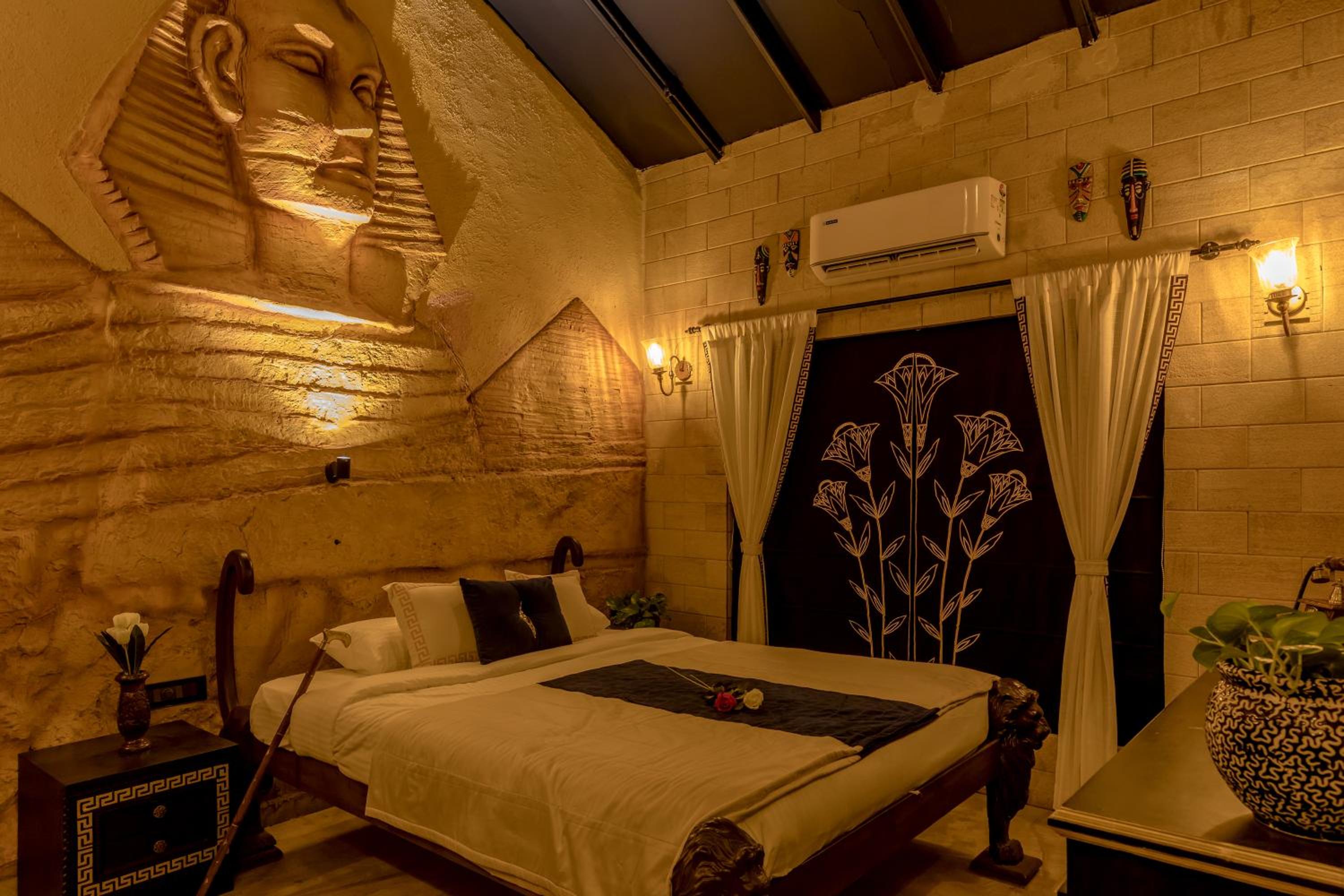 Deluxe Double Room - Photo 11