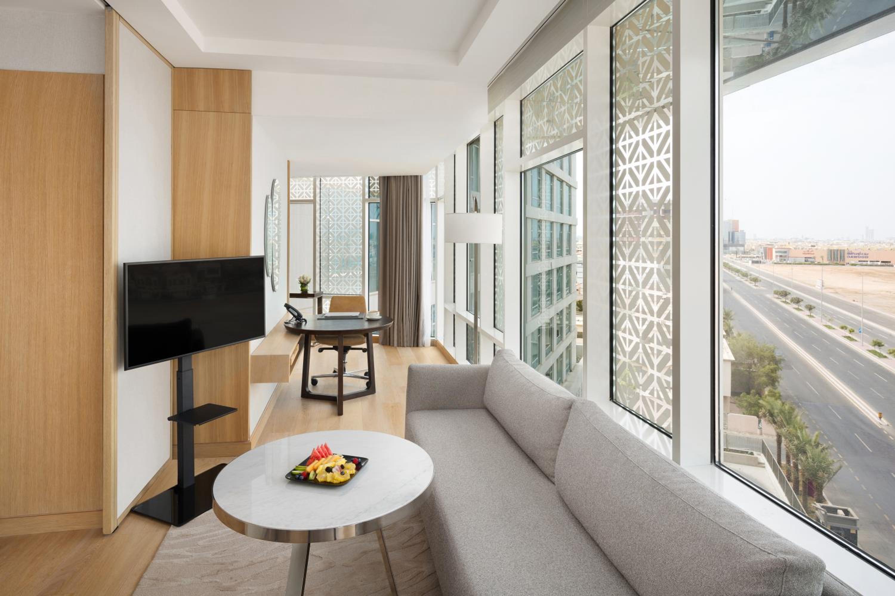 Junior King Suite - Photo 11