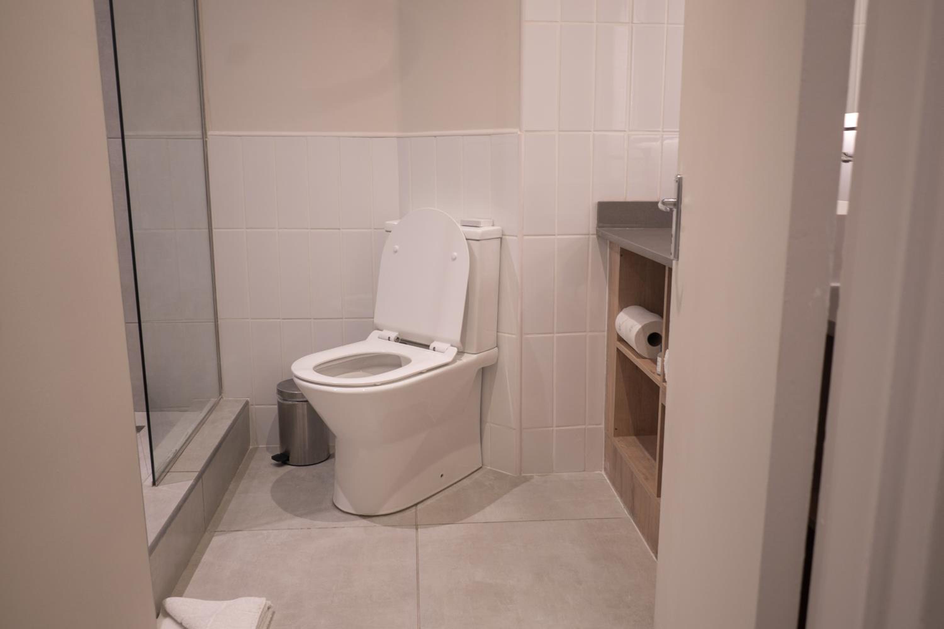 Standard Double Room - Photo 4