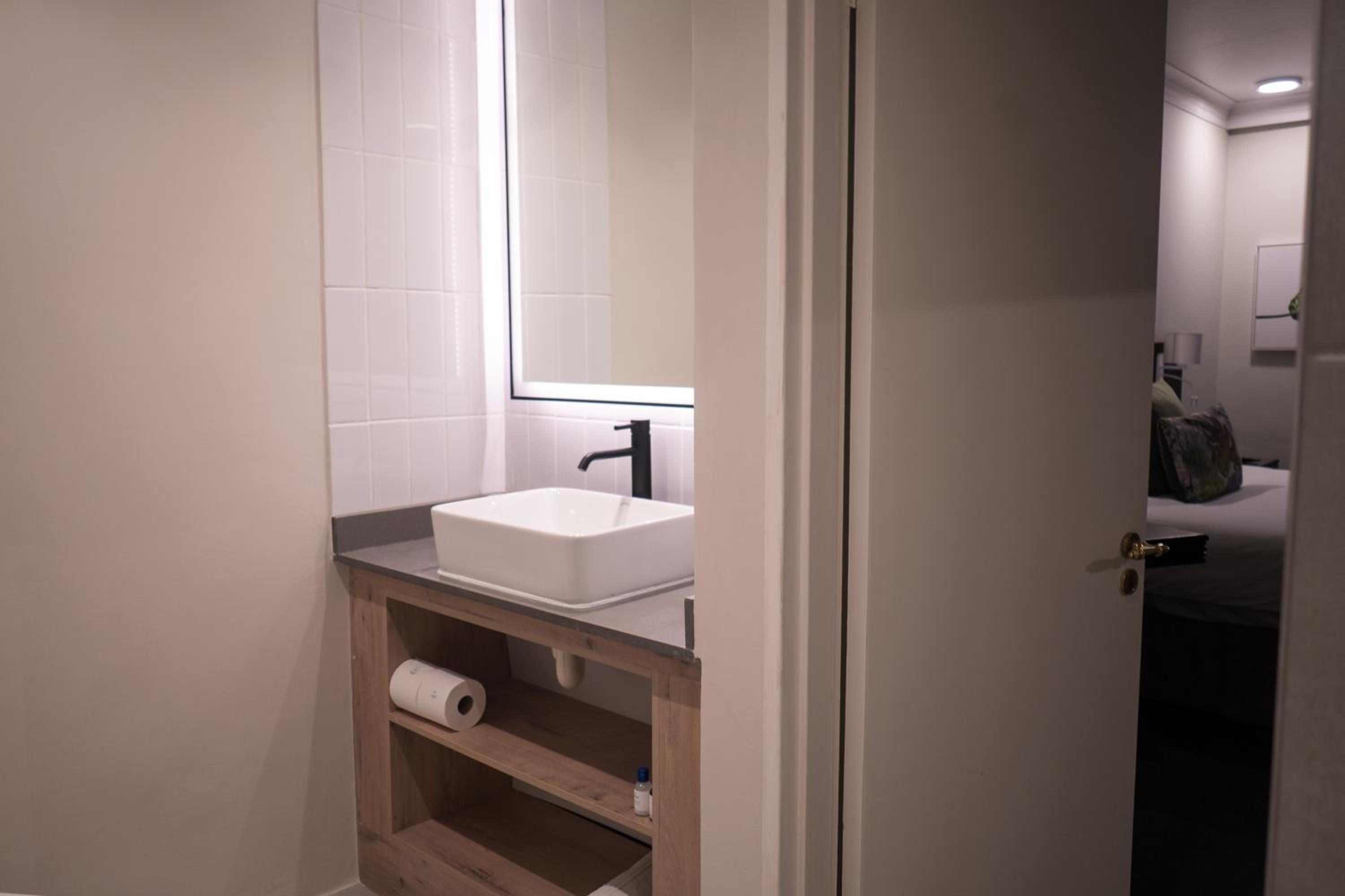 Superior Family Suite - Photo 10