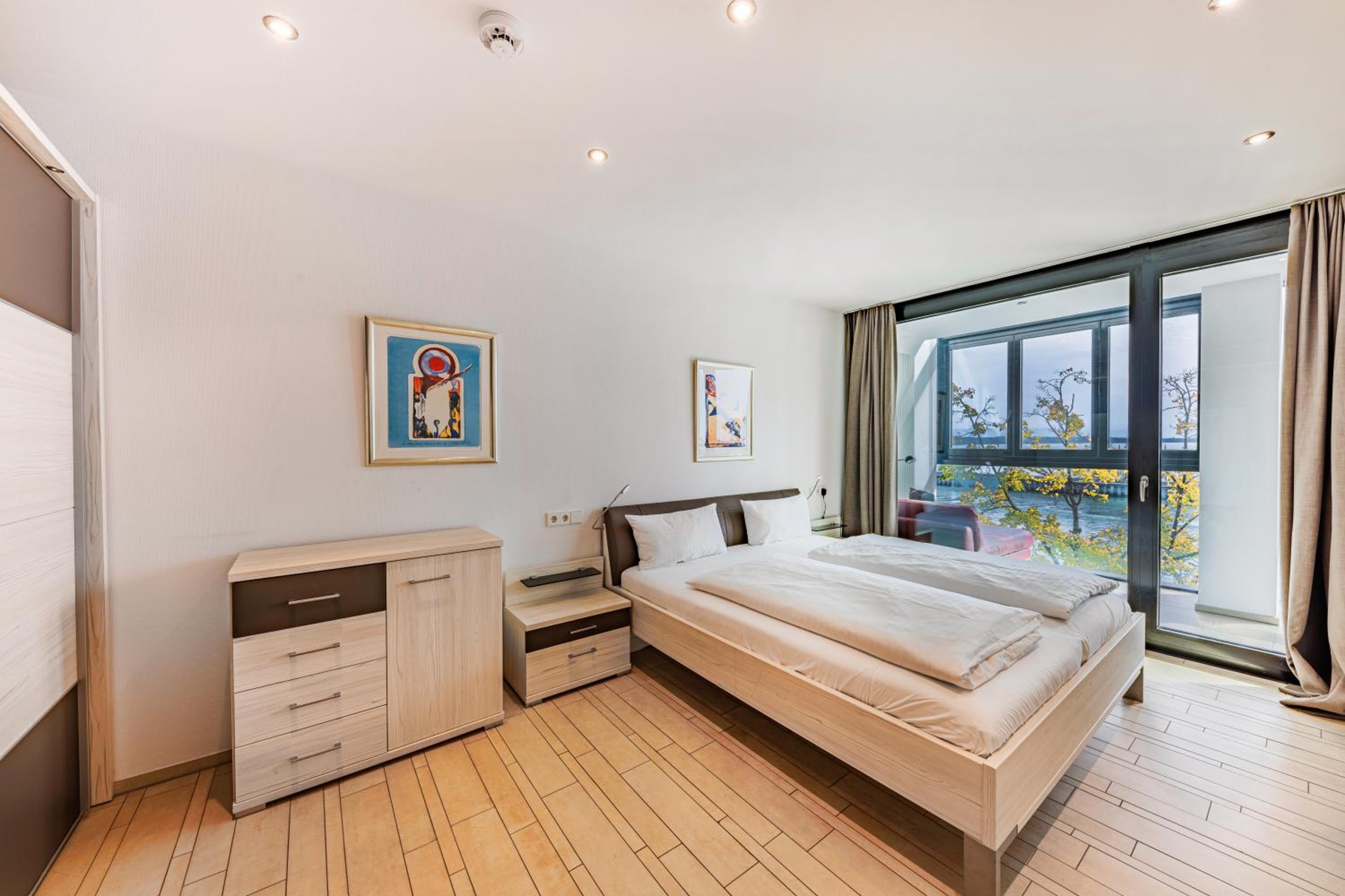 Suite with Lake View - Photo 4
