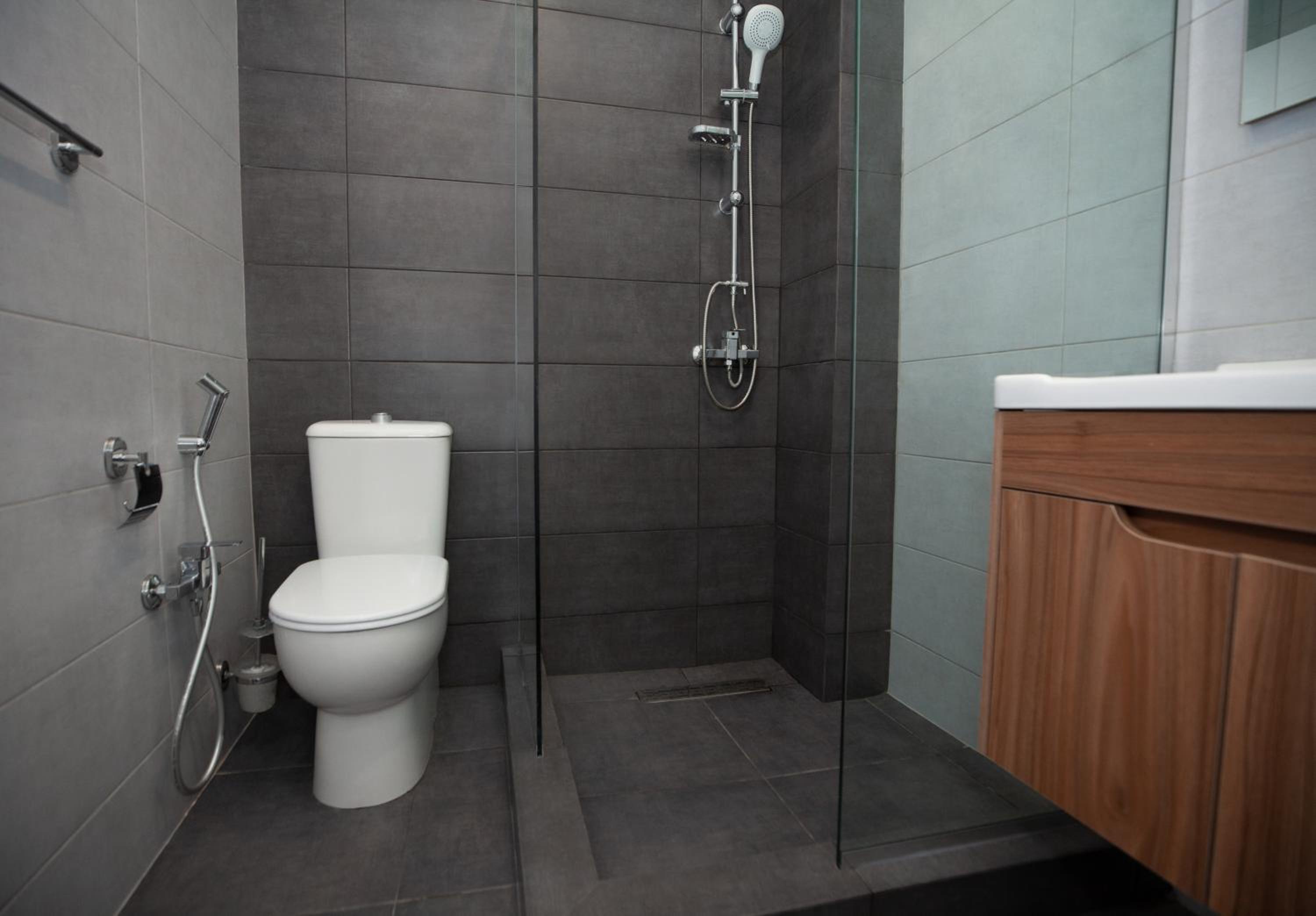 Deluxe Double Room with Balcony - Photo 13