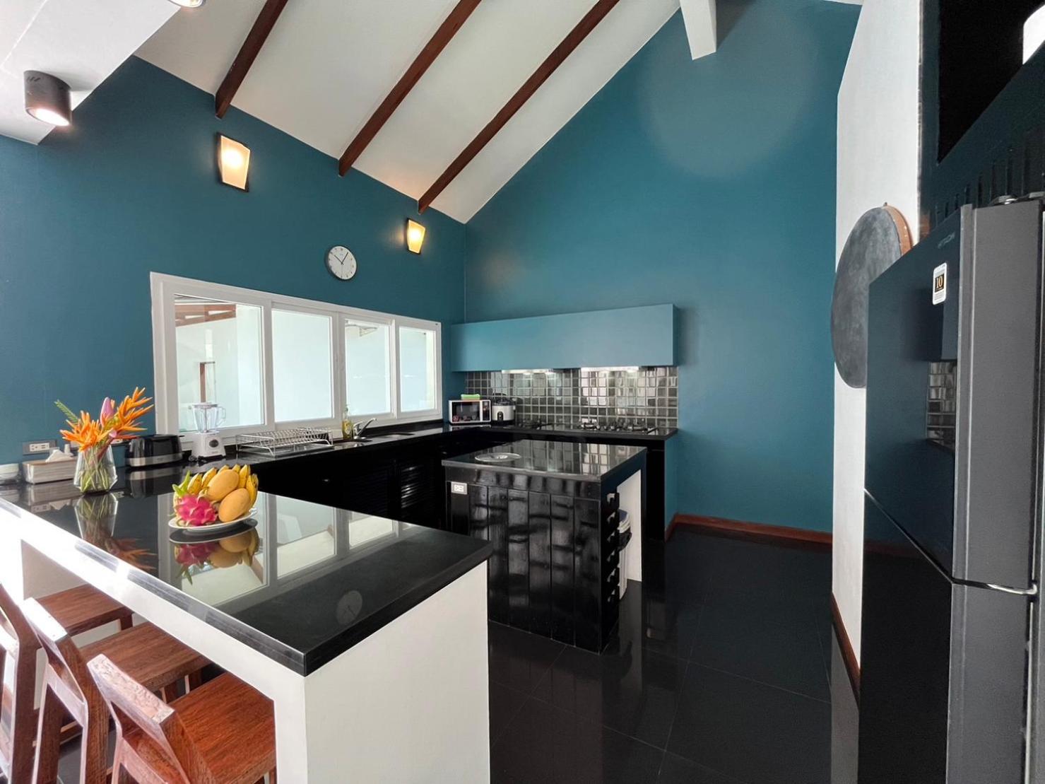 Four-Bedroom Villa - Photo 27