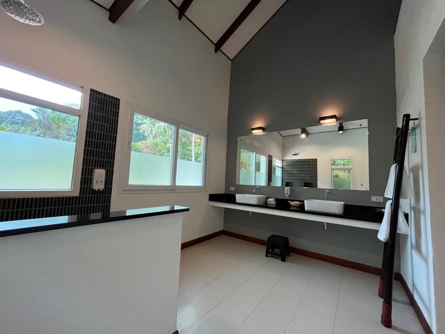 Four-Bedroom Villa - Photo 26