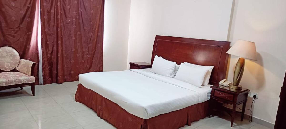 Studio Apartment photo 3