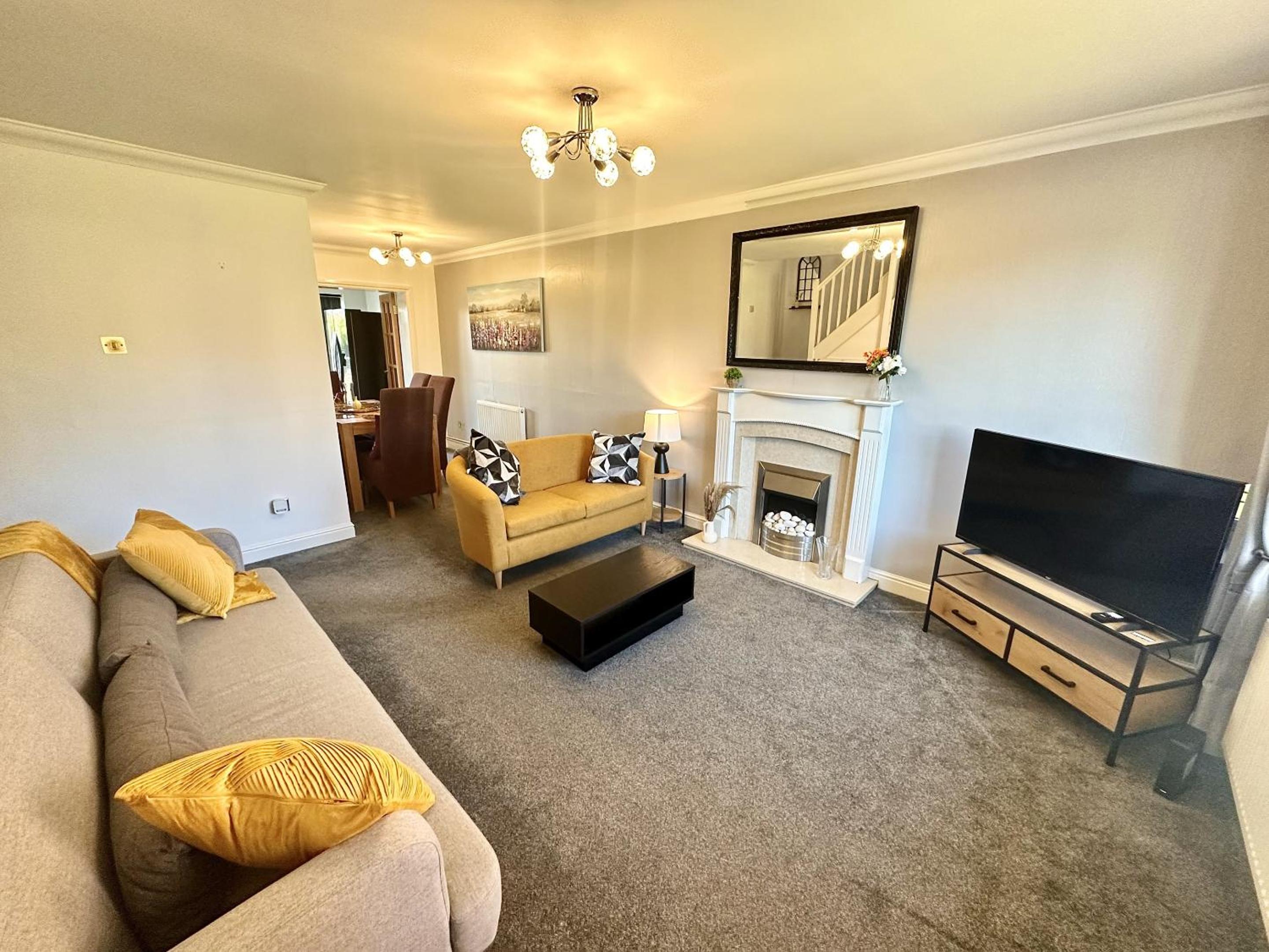 Three-Bedroom House photo 1