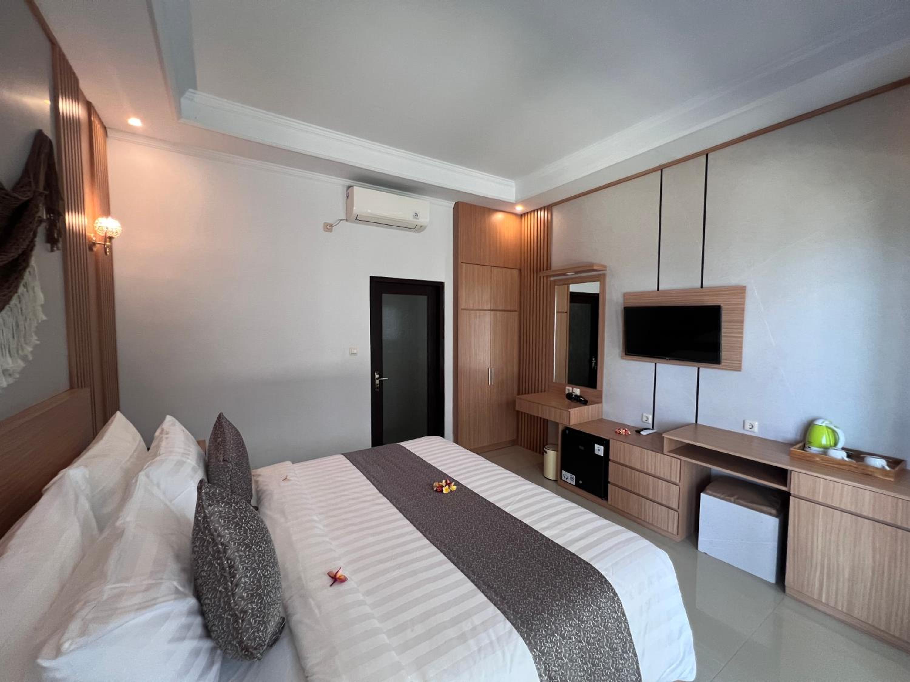 Double Room - Free Shuttle to Banjar Nyuh Harbor (1 Way) - Photo 10