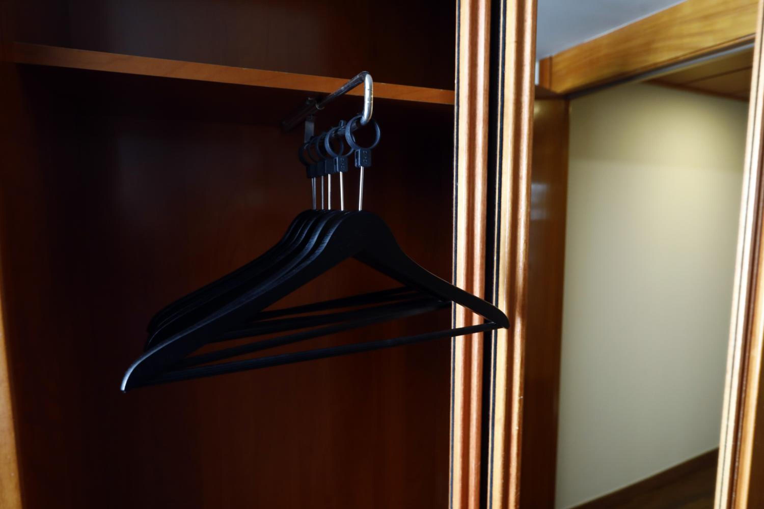 Standard Twin Room - Photo 1