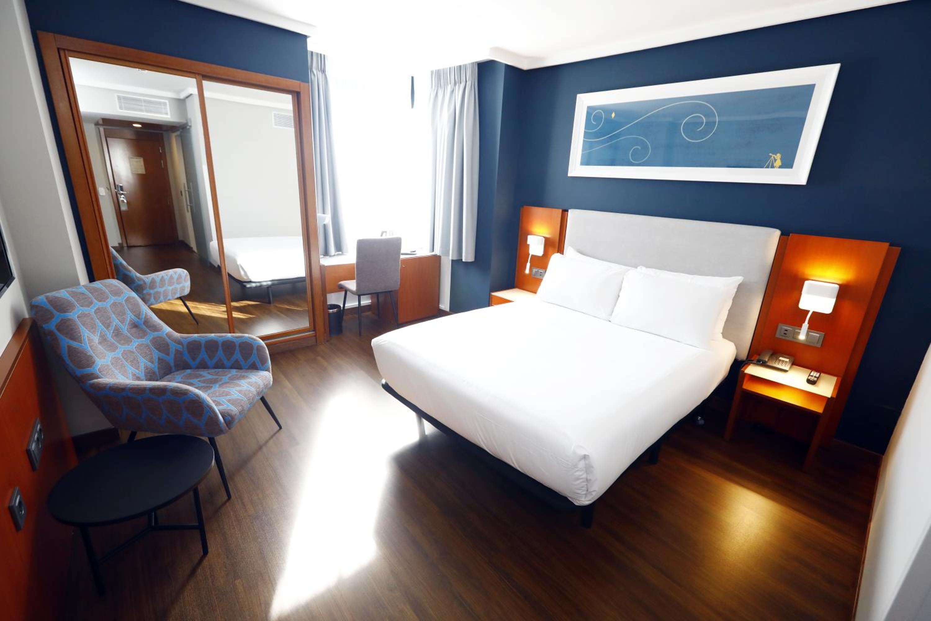 Standard Double Room - Photo 5