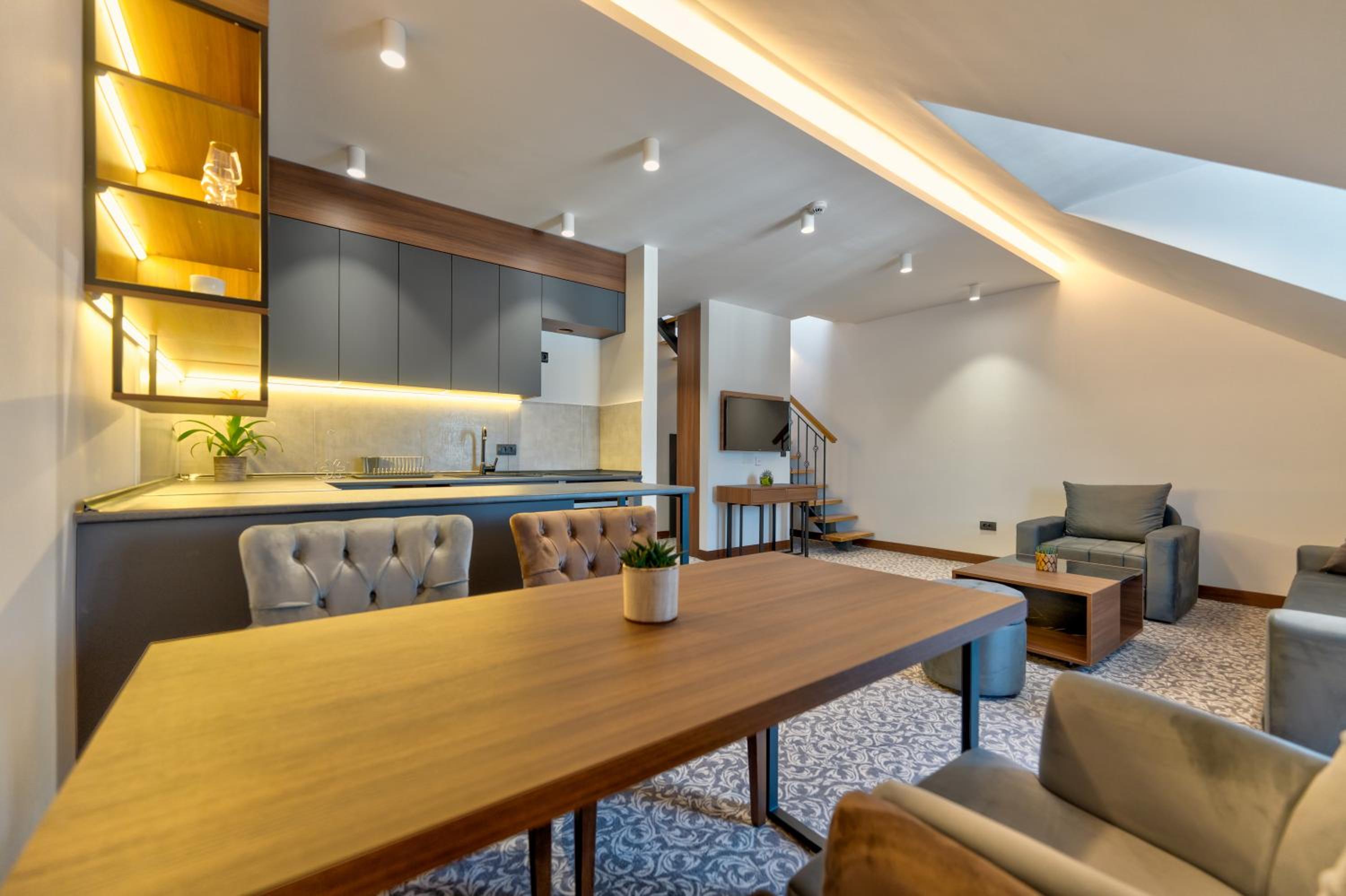 Duplex Apartment - Photo 3