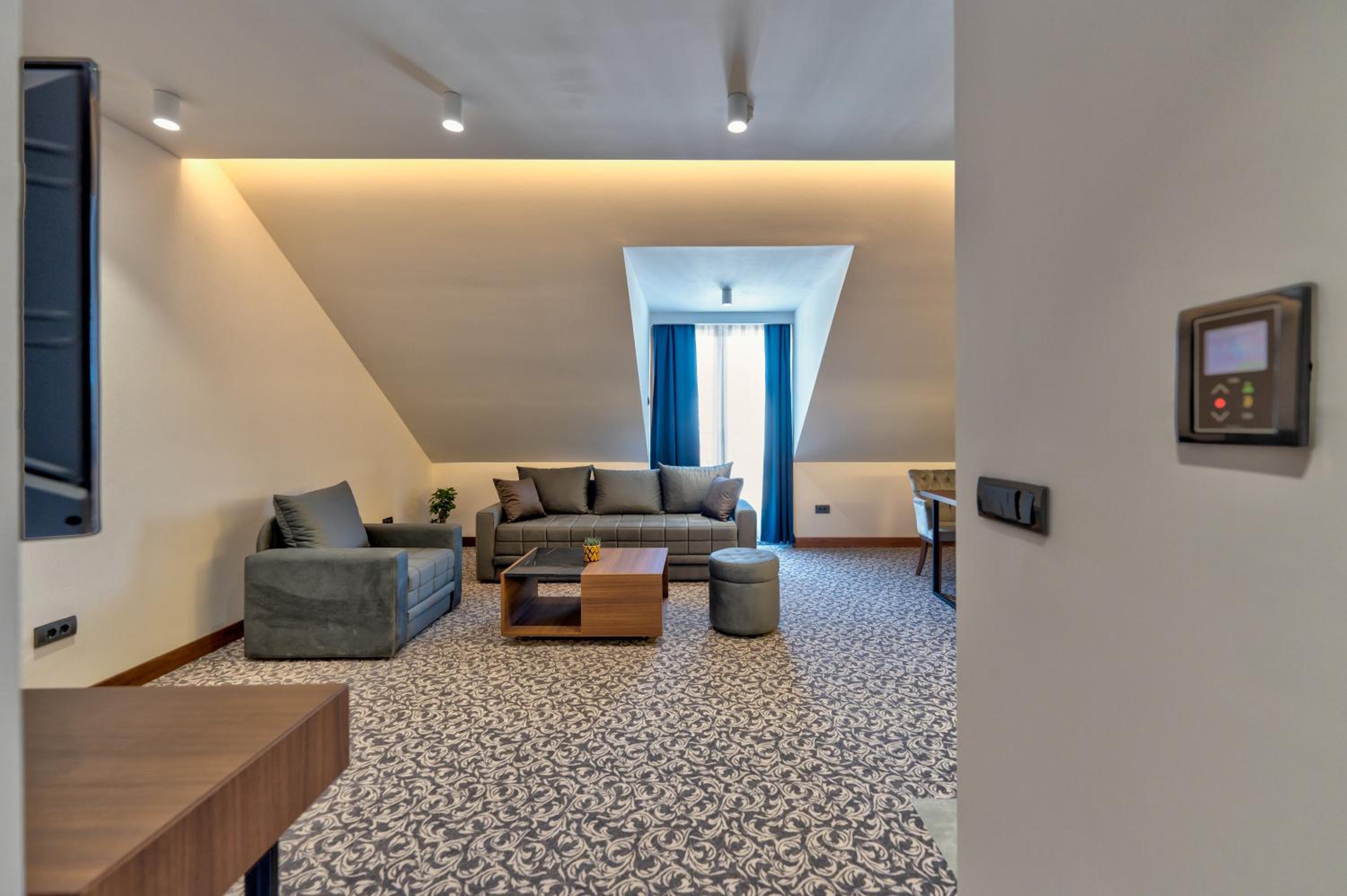 Duplex Apartment - Photo 2