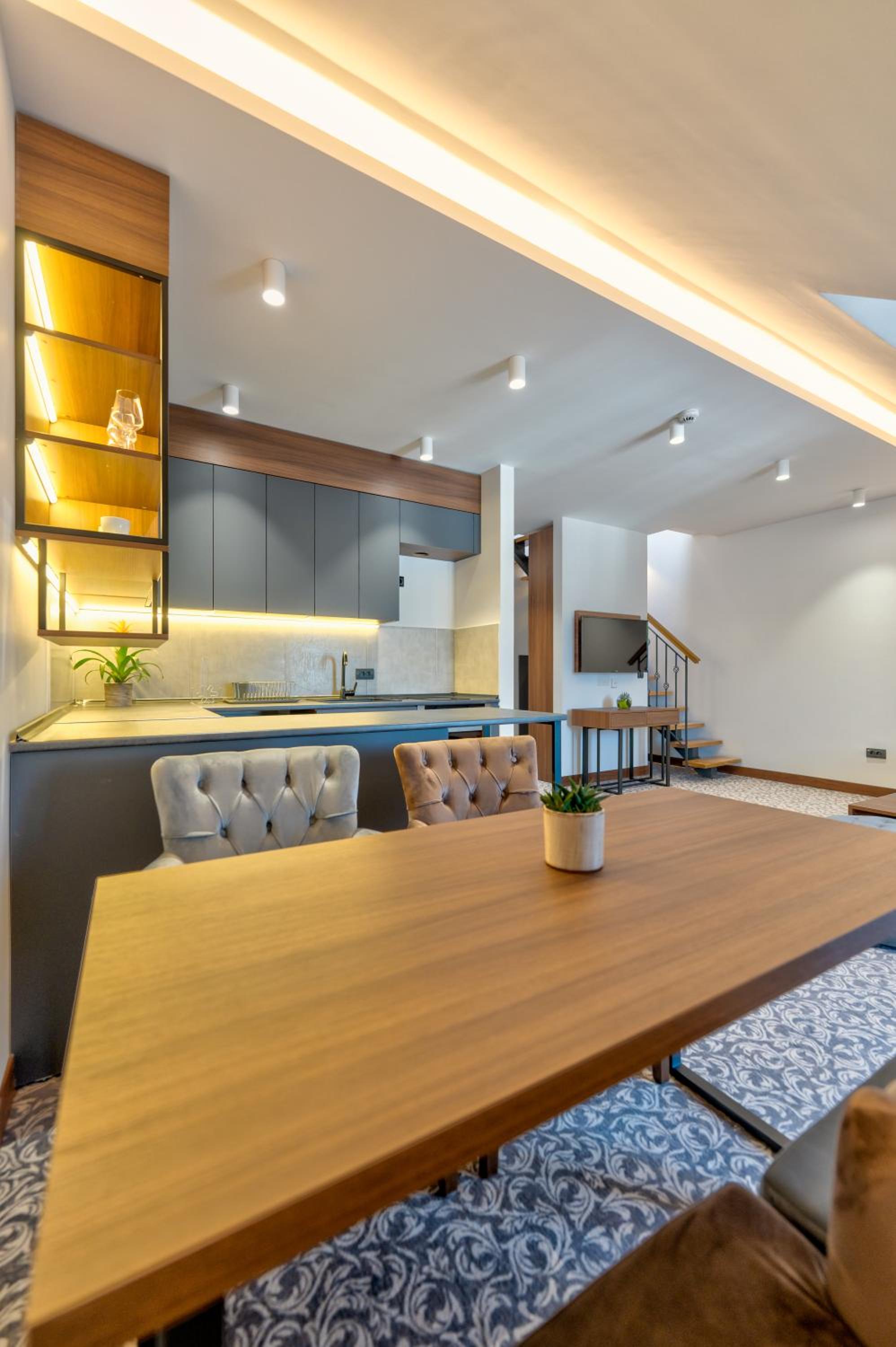Duplex Apartment - Photo 4
