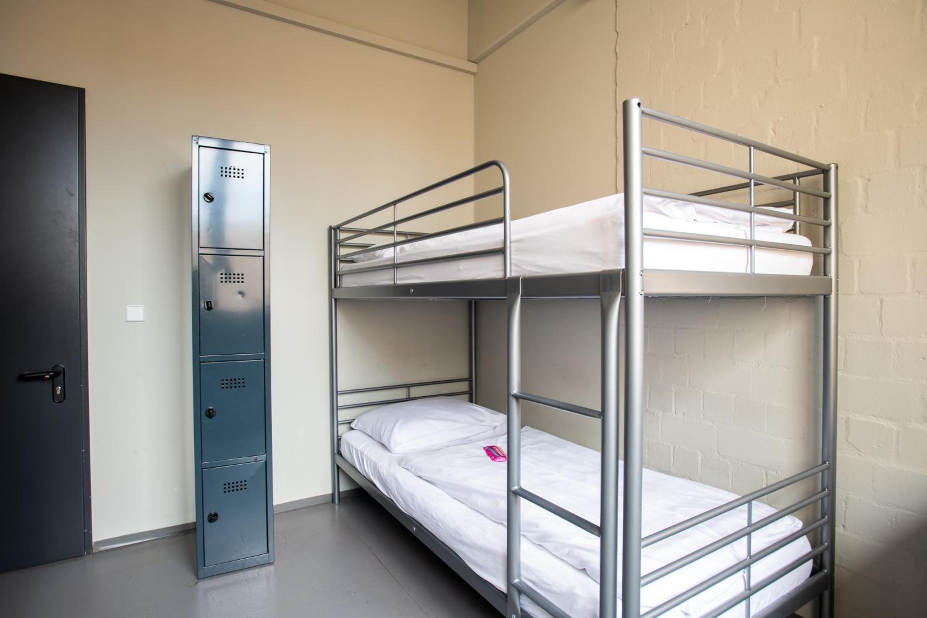 Bed In 4-Bed Female Dormitory Room (18 - 40 Years) photo 1