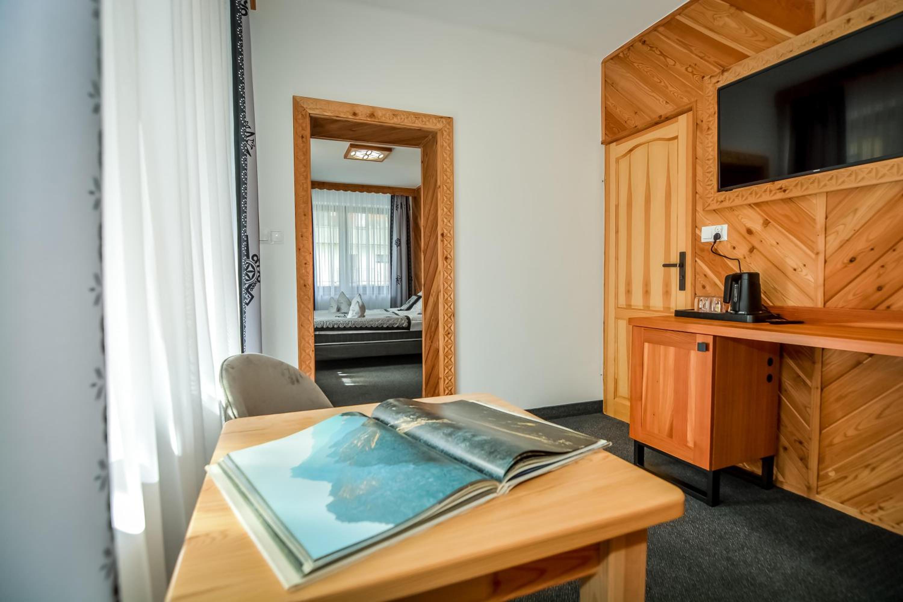 Premium Double Room with Mountain View - Photo 24