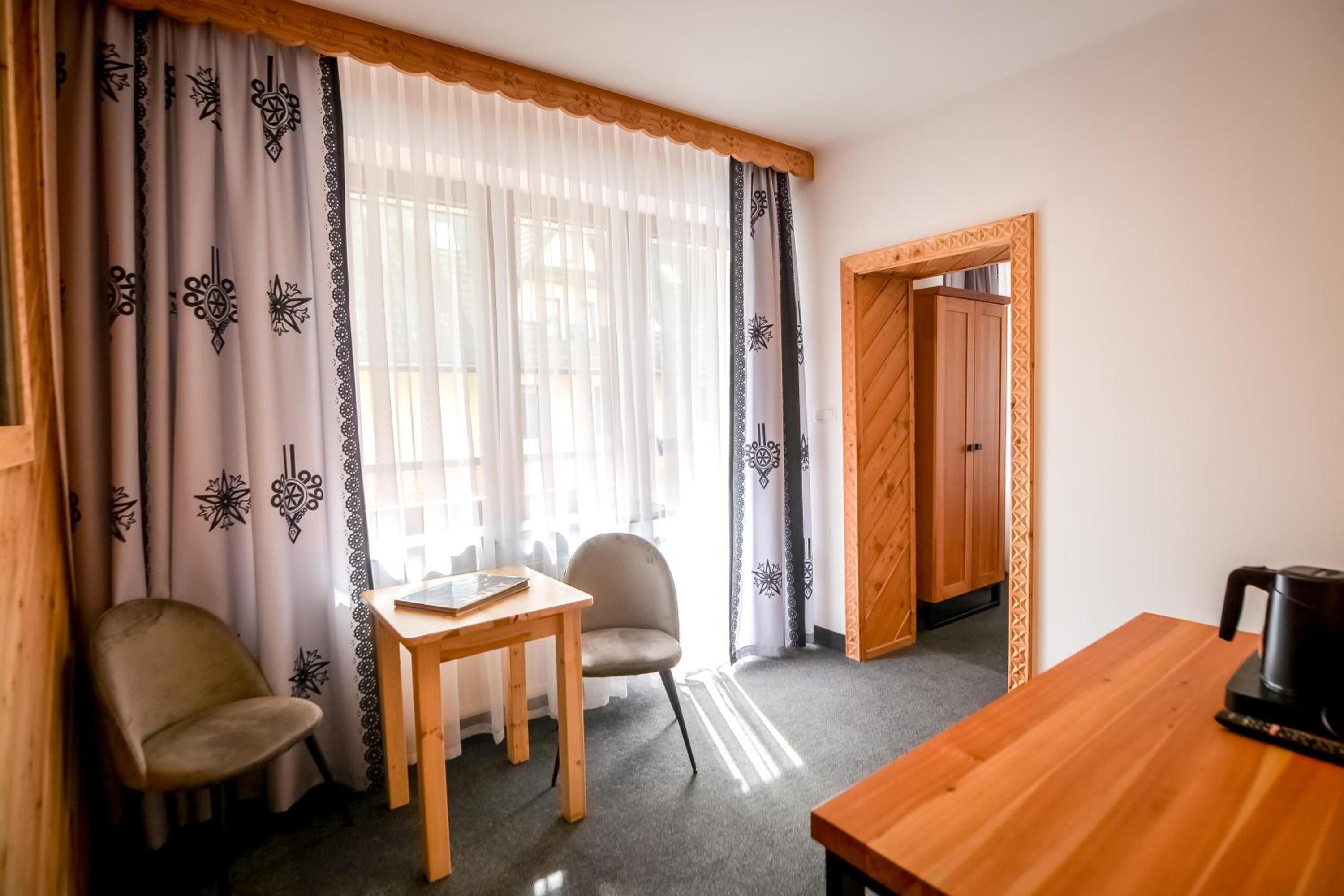 Premium Double Room with Mountain View - Photo 15