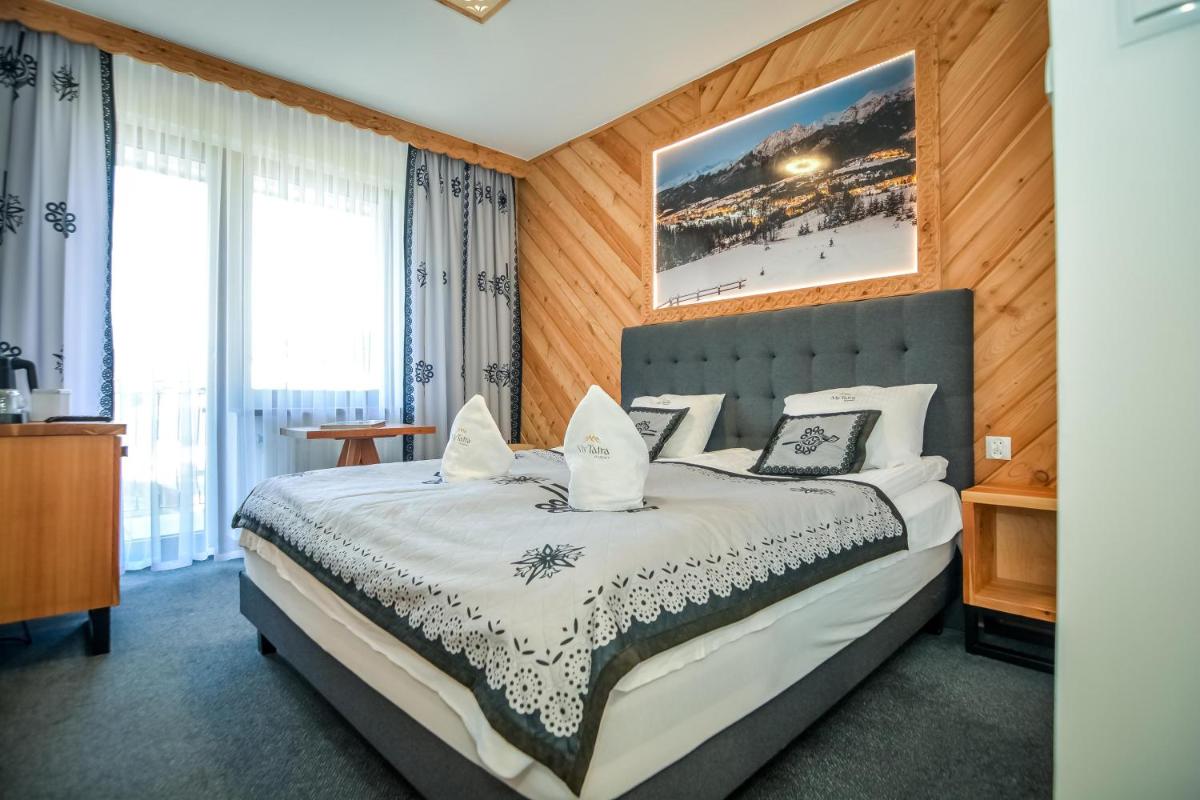 Premium Double Room with Balcony photo 2