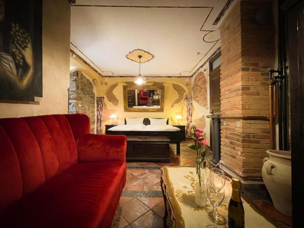 Deluxe Suite with Spa Bath