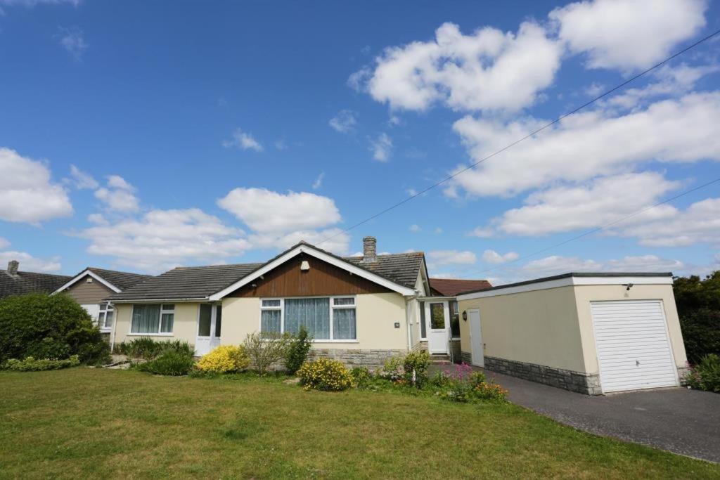 Bungalow photo 2
