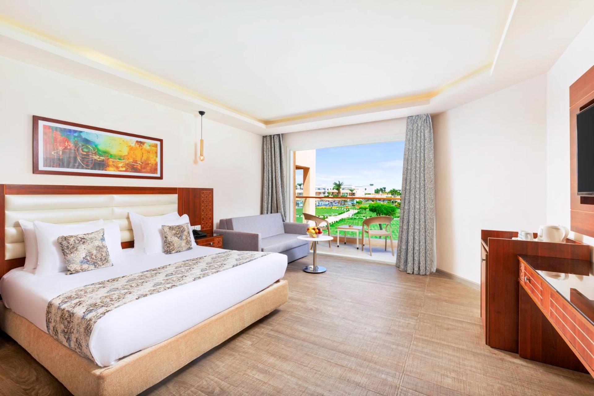 Deluxe Triple Room with Sea View photo 3
