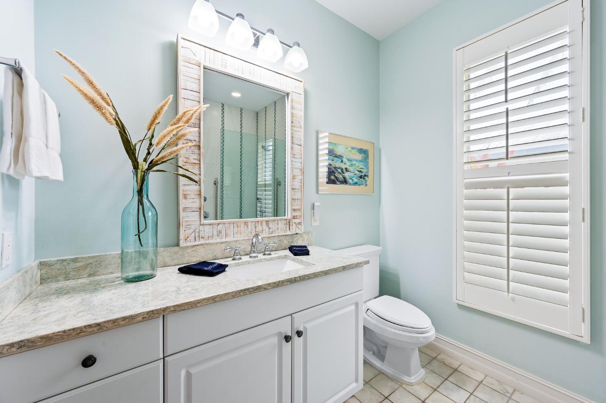 Three-Bedroom House - Photo 16