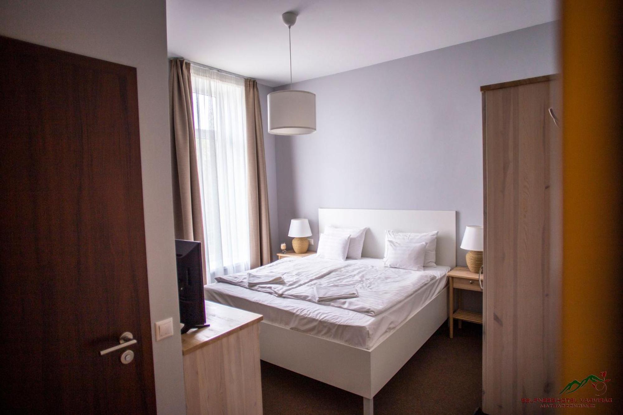 Standard Room photo 2